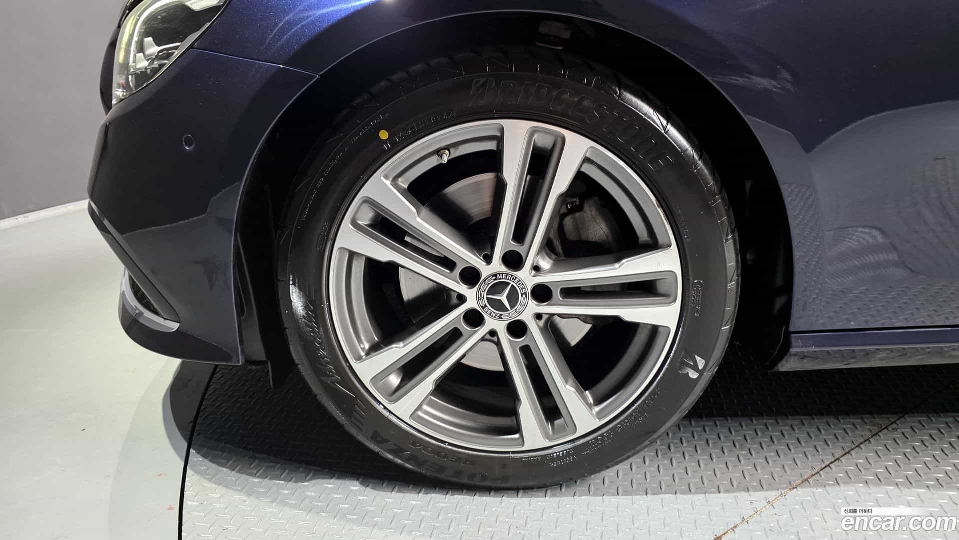 E-Class Mercedes-Benz 2023.11-OUTER-005