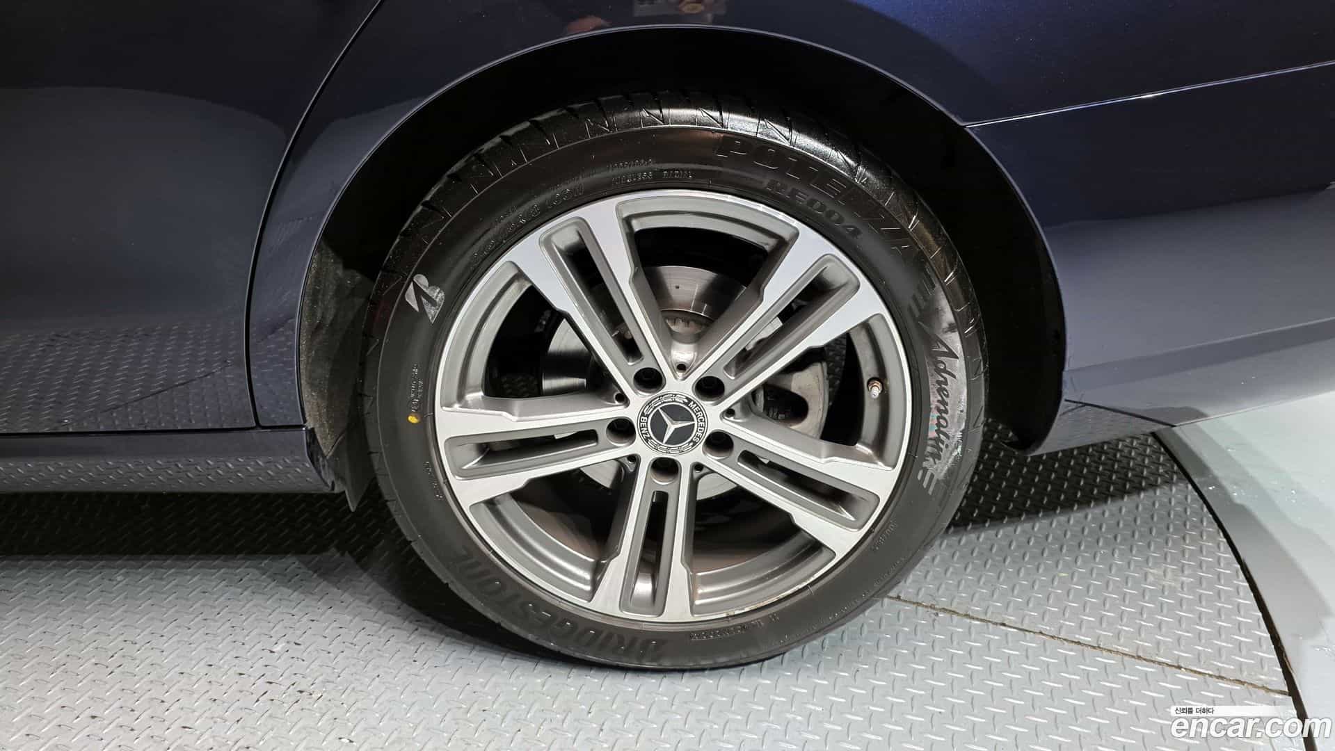 E-Class Mercedes-Benz 2023.11-OUTER-031
