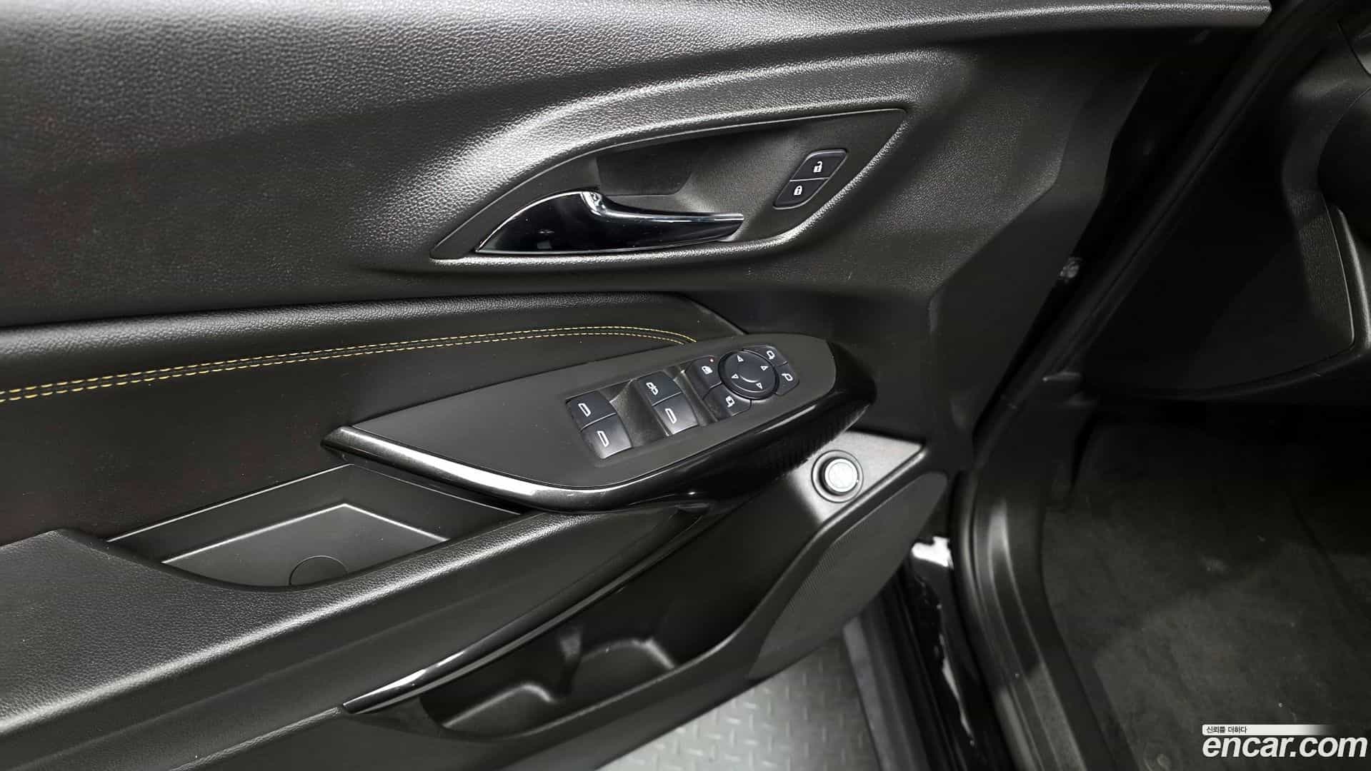 Trax Chevrolet 2023.5-OPTION-022