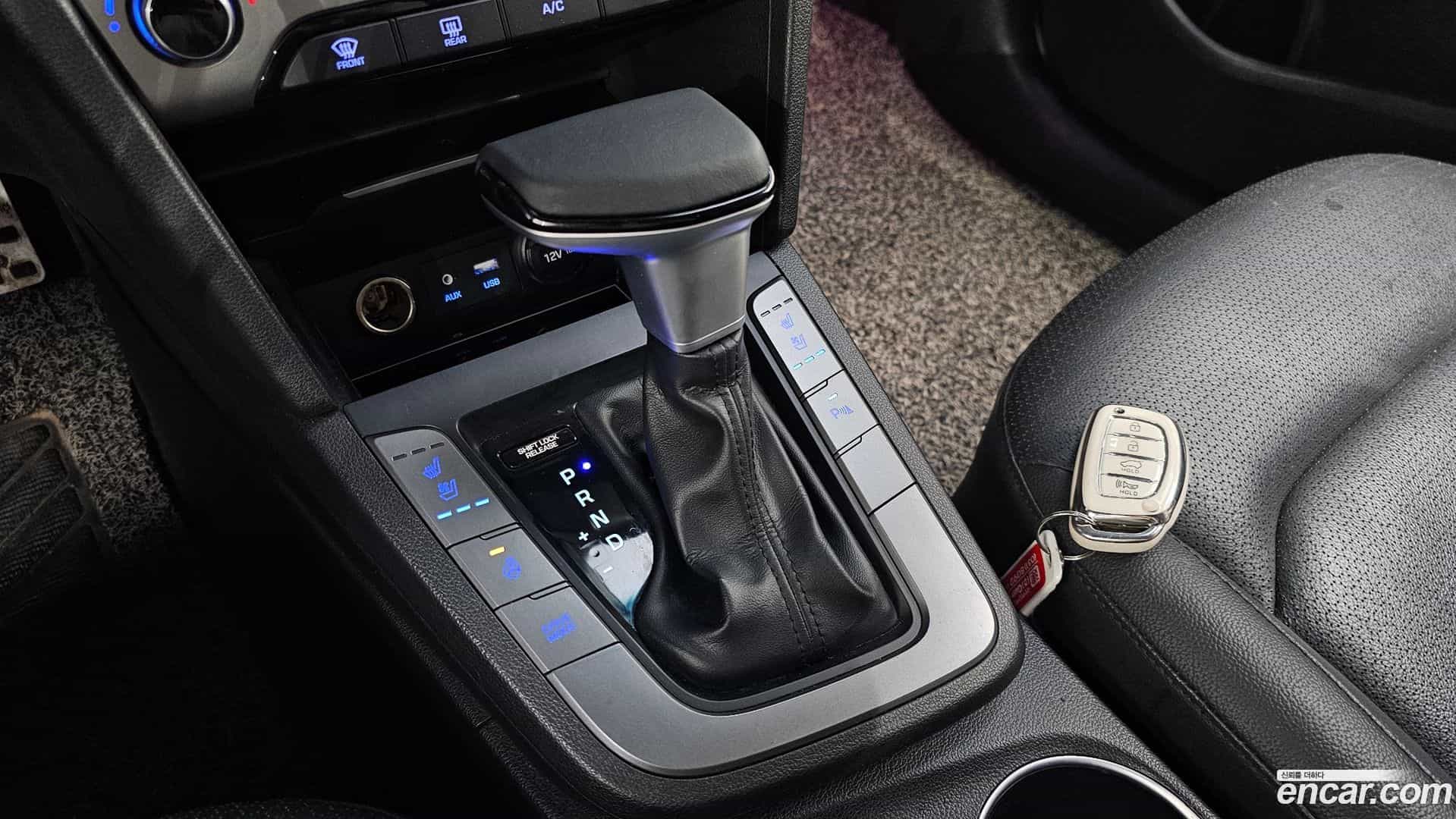AVANTE Hyundai 2017.10-INNER-009