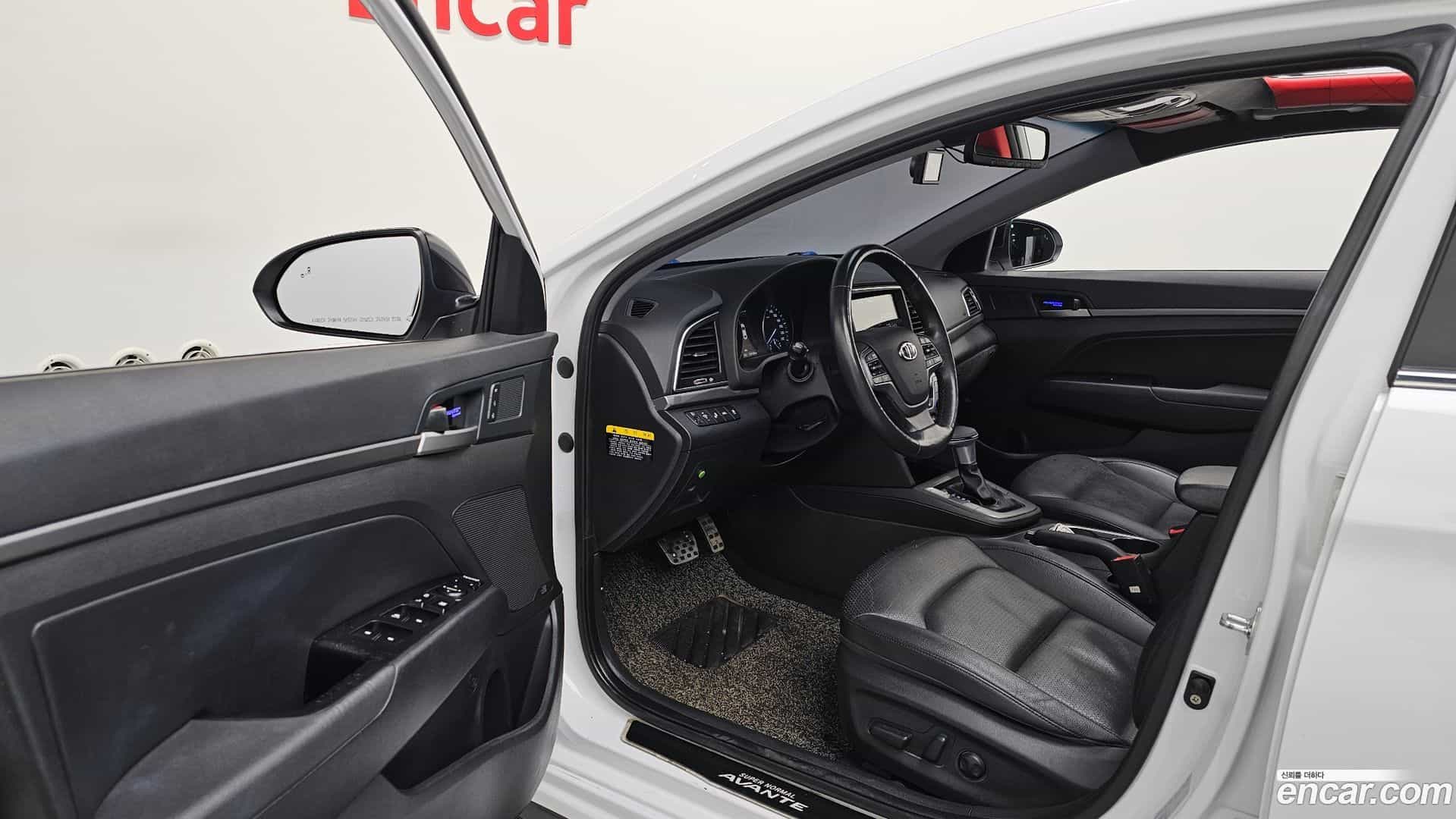 AVANTE Hyundai 2017.10-INNER-010
