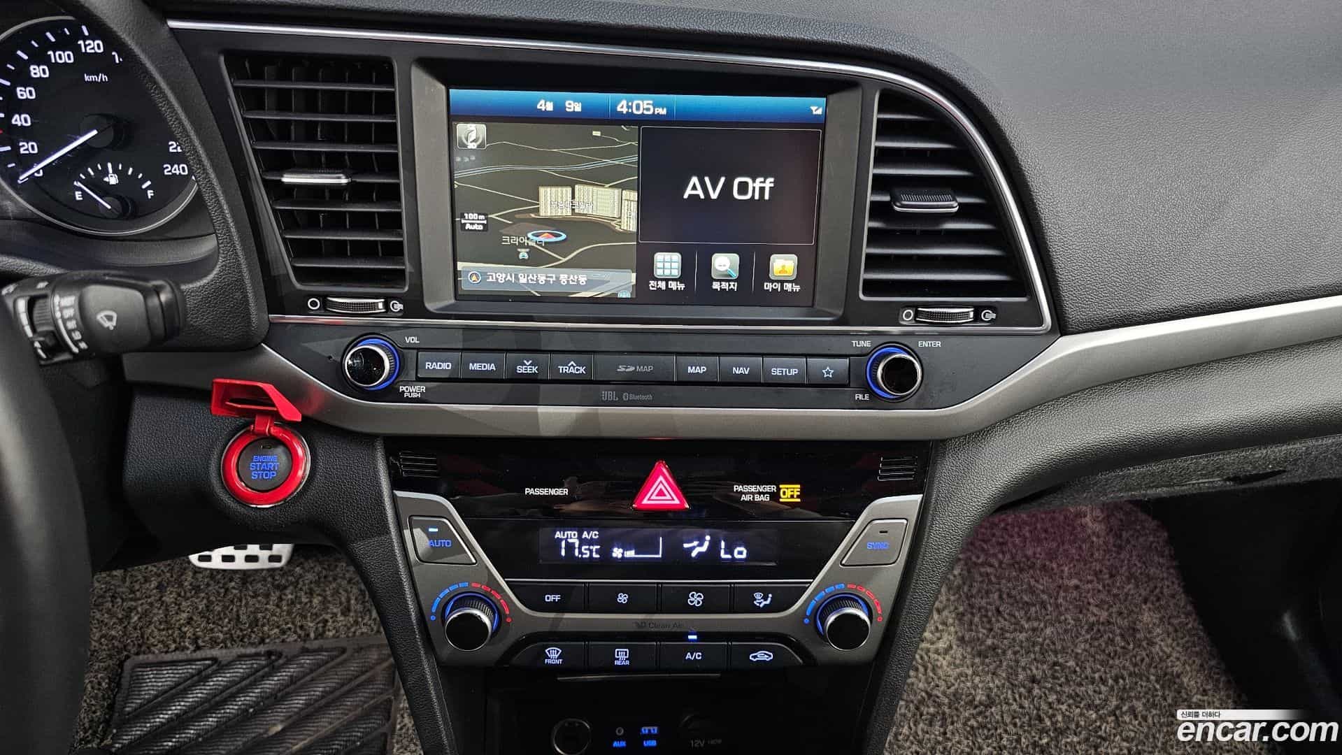 AVANTE Hyundai 2017.10-OPTION-018