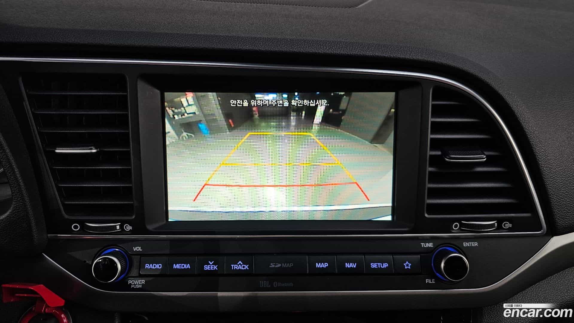 AVANTE Hyundai 2017.10-OPTION-019
