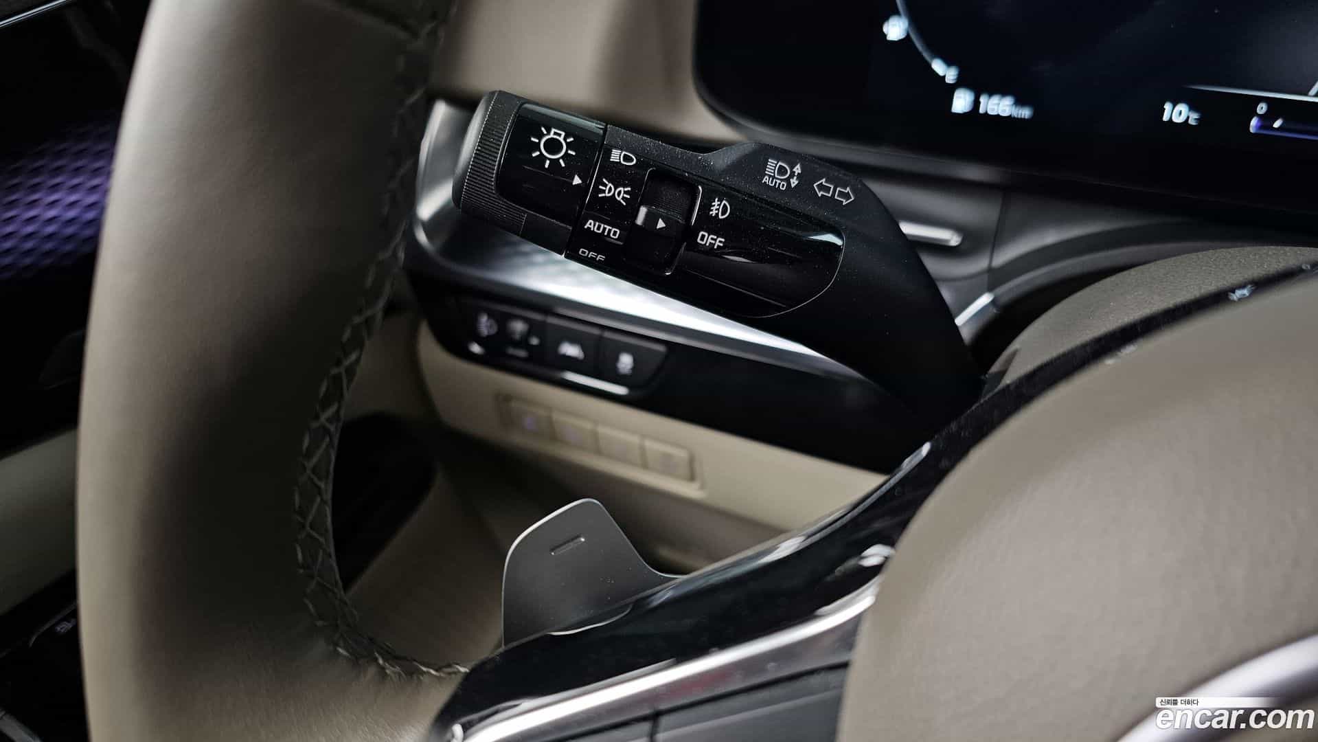 Canival Kia 2023.6-OPTION-048