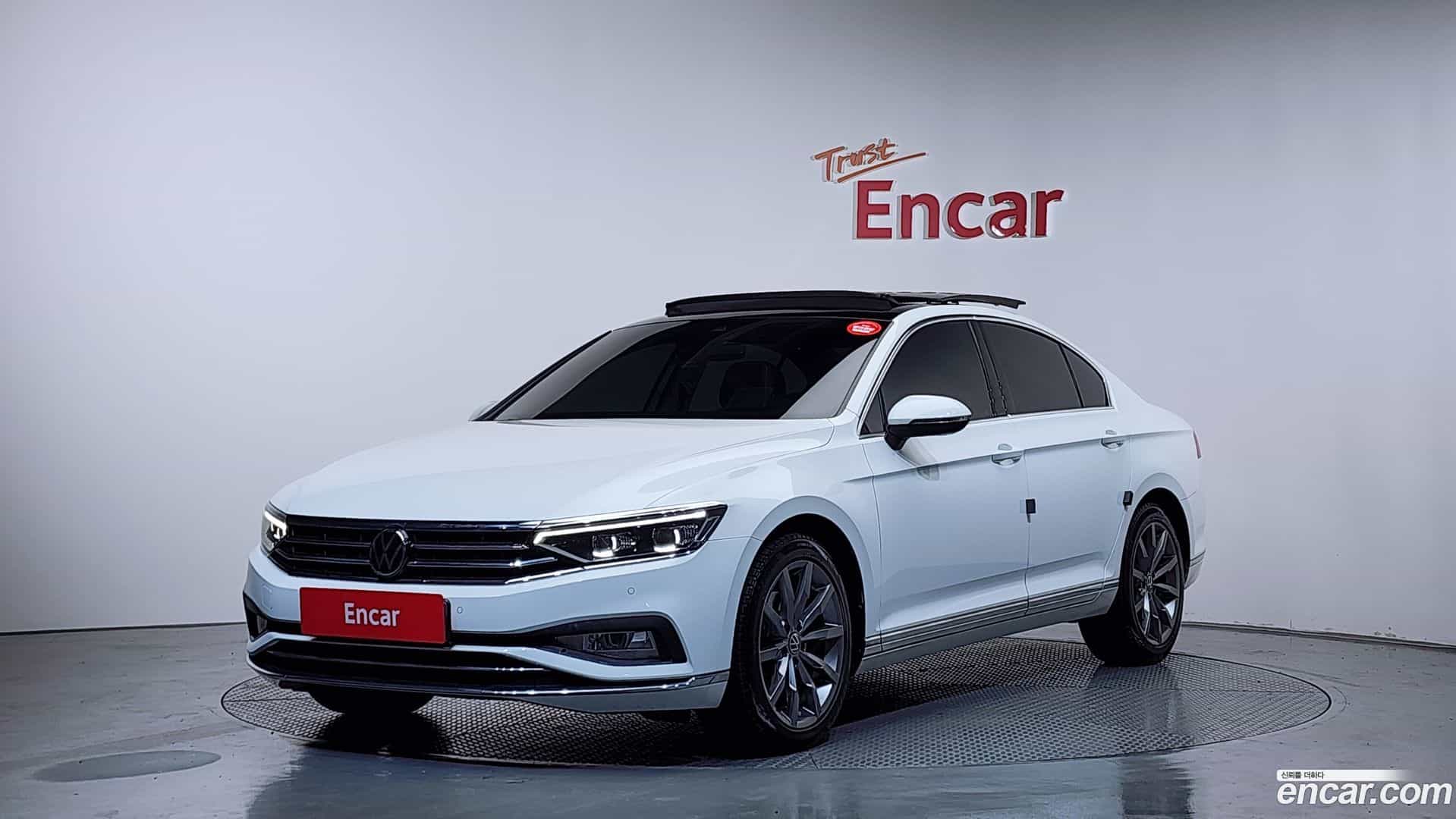 Passat Volkswagen 2022.6-OUTER-001