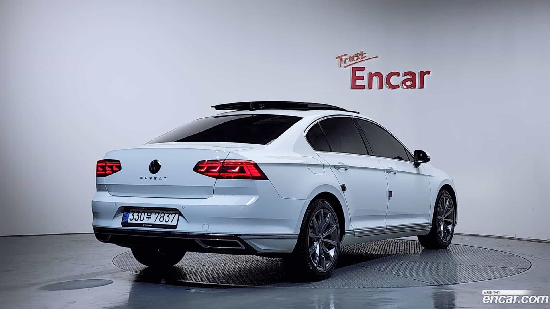 Passat Volkswagen 2022.6-OUTER-002