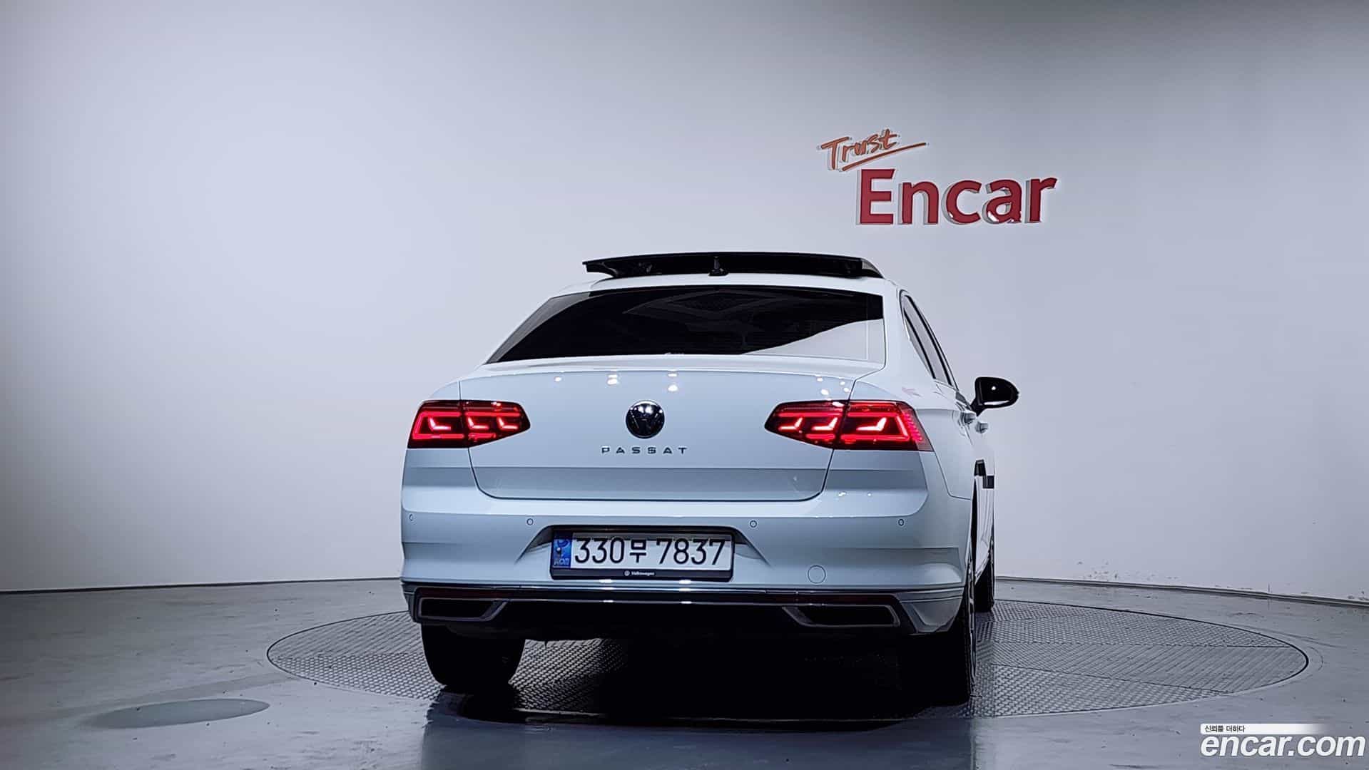 Passat Volkswagen 2022.6-OUTER-004