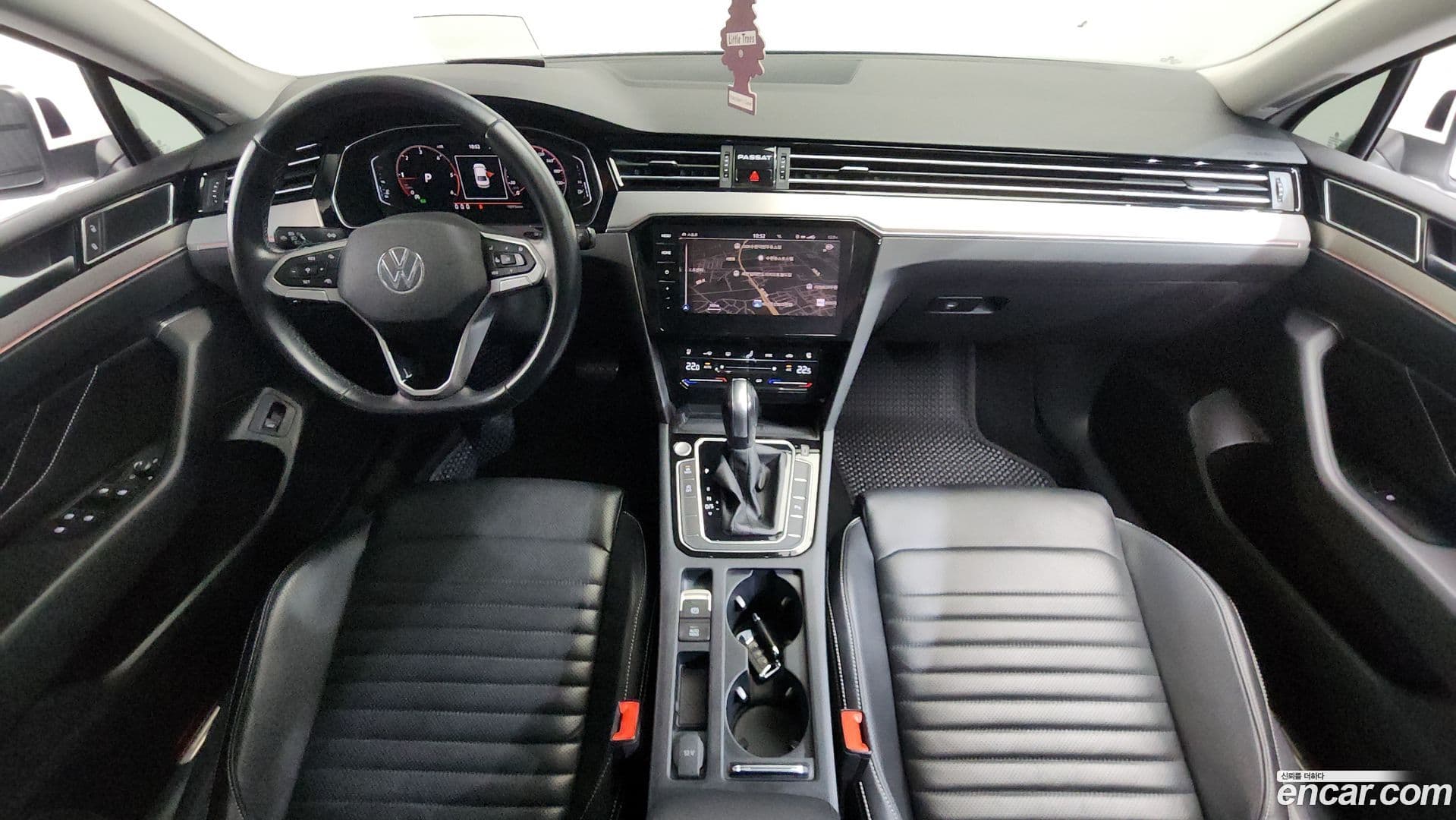 Main__Slider__Photo:Passat Volkswagen 2022.6-6