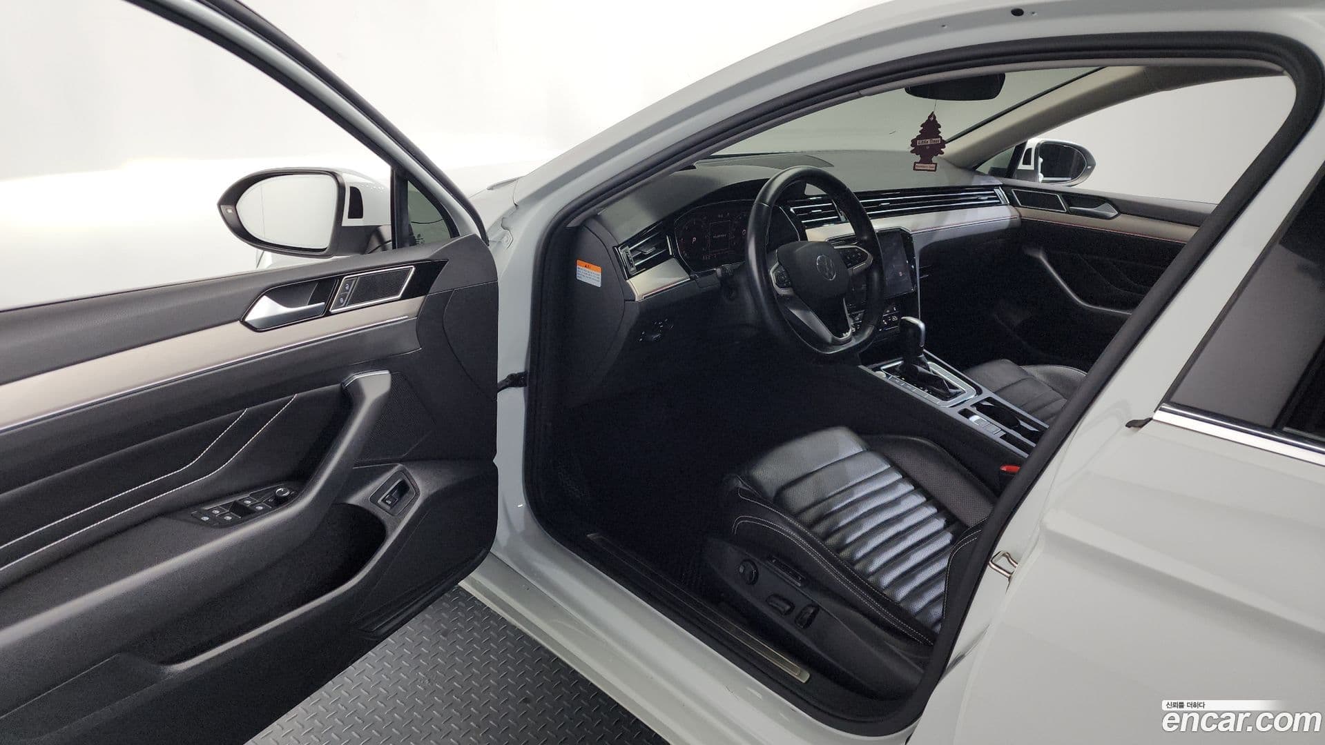 Main__Slider__Photo:Passat Volkswagen 2022.6-9