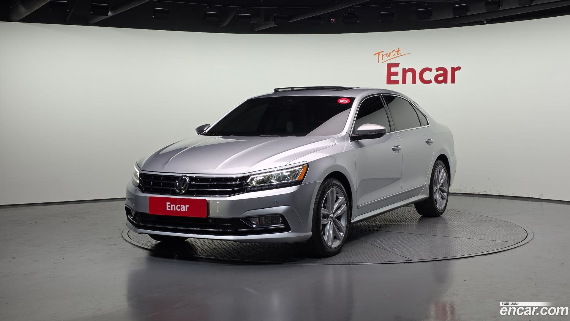 Main__Slider__Photo:Passat Volkswagen 2018.9-0