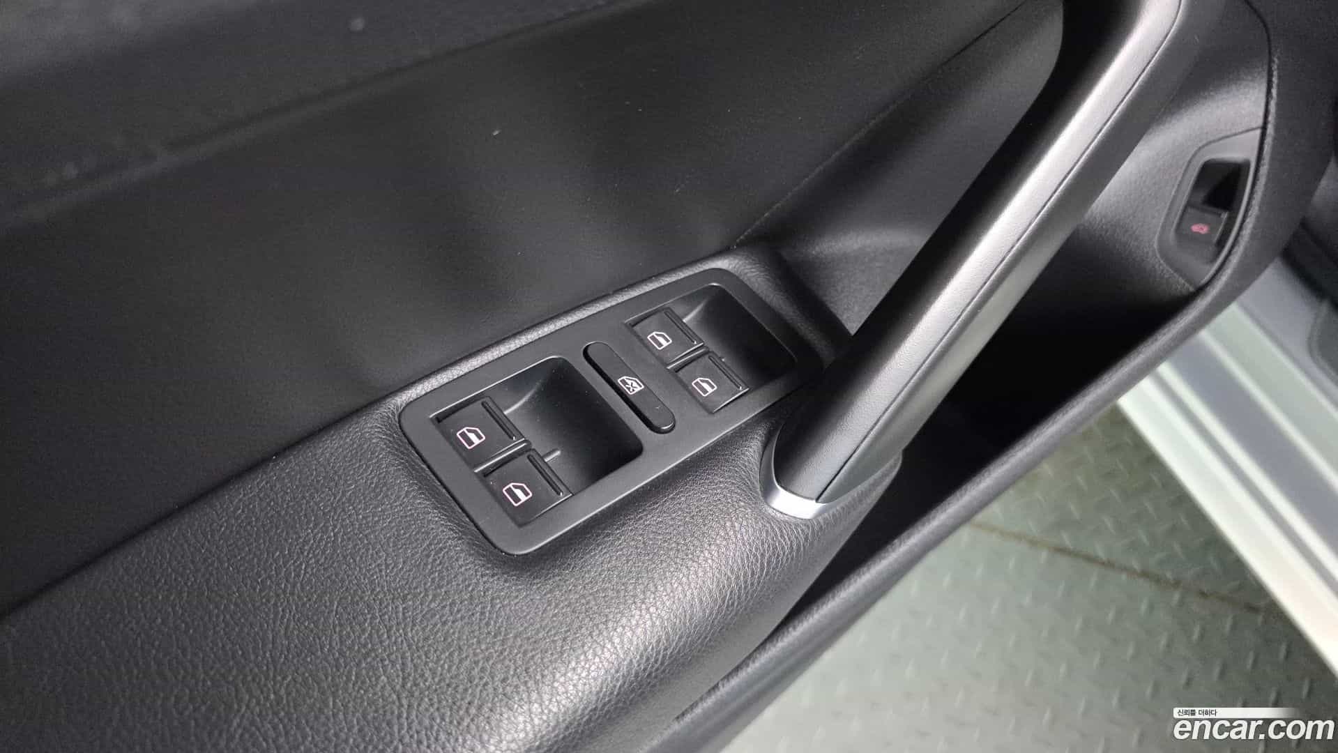 Passat Volkswagen 2018.9-OPTION-041