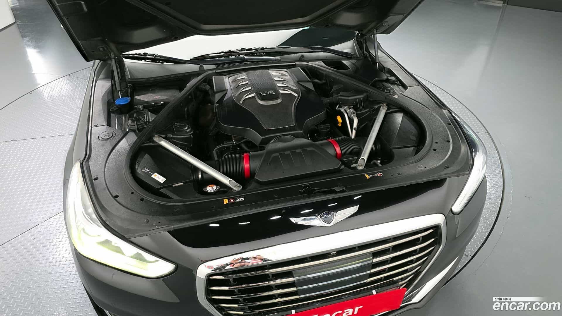EQ900 Genesis 2016.1-OUTER-006