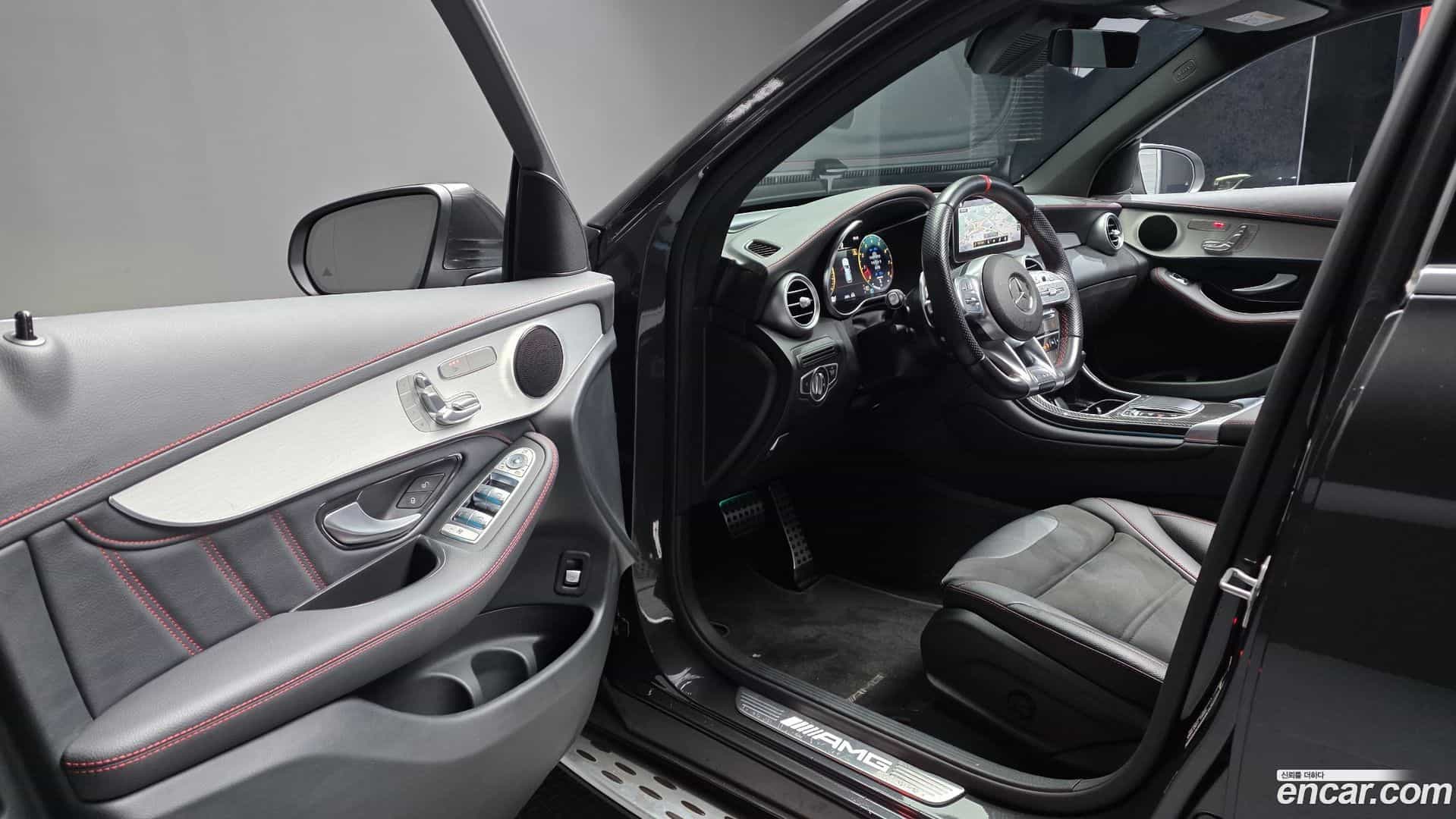 GLC-Class Mercedes-Benz 2022.2-INNER-010