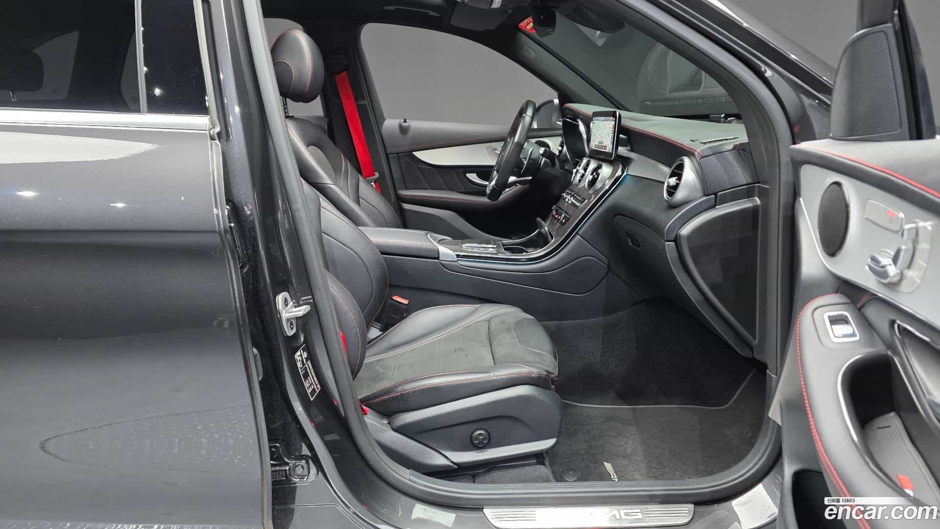 GLC-Class Mercedes-Benz 2022.2-OPTION-015