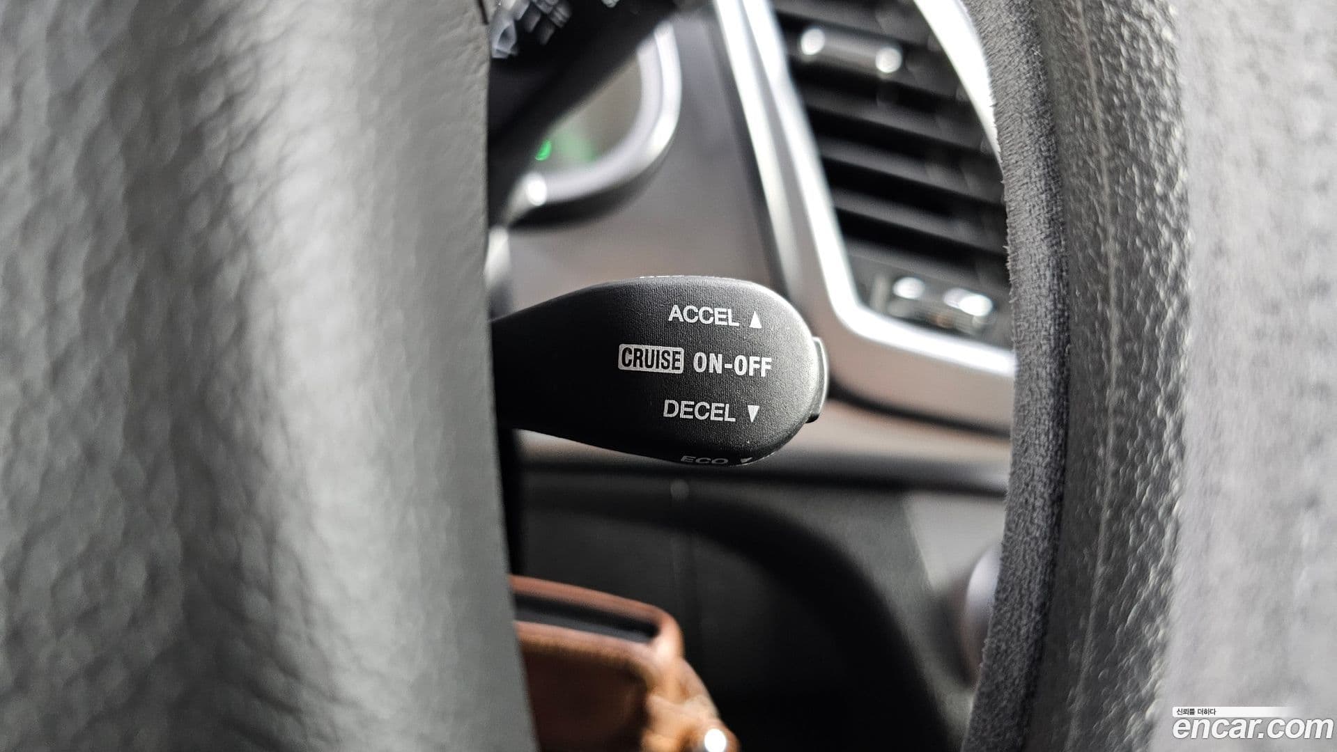Main__Slider__Photo:KORANDO KG Mobility 2014.1-17