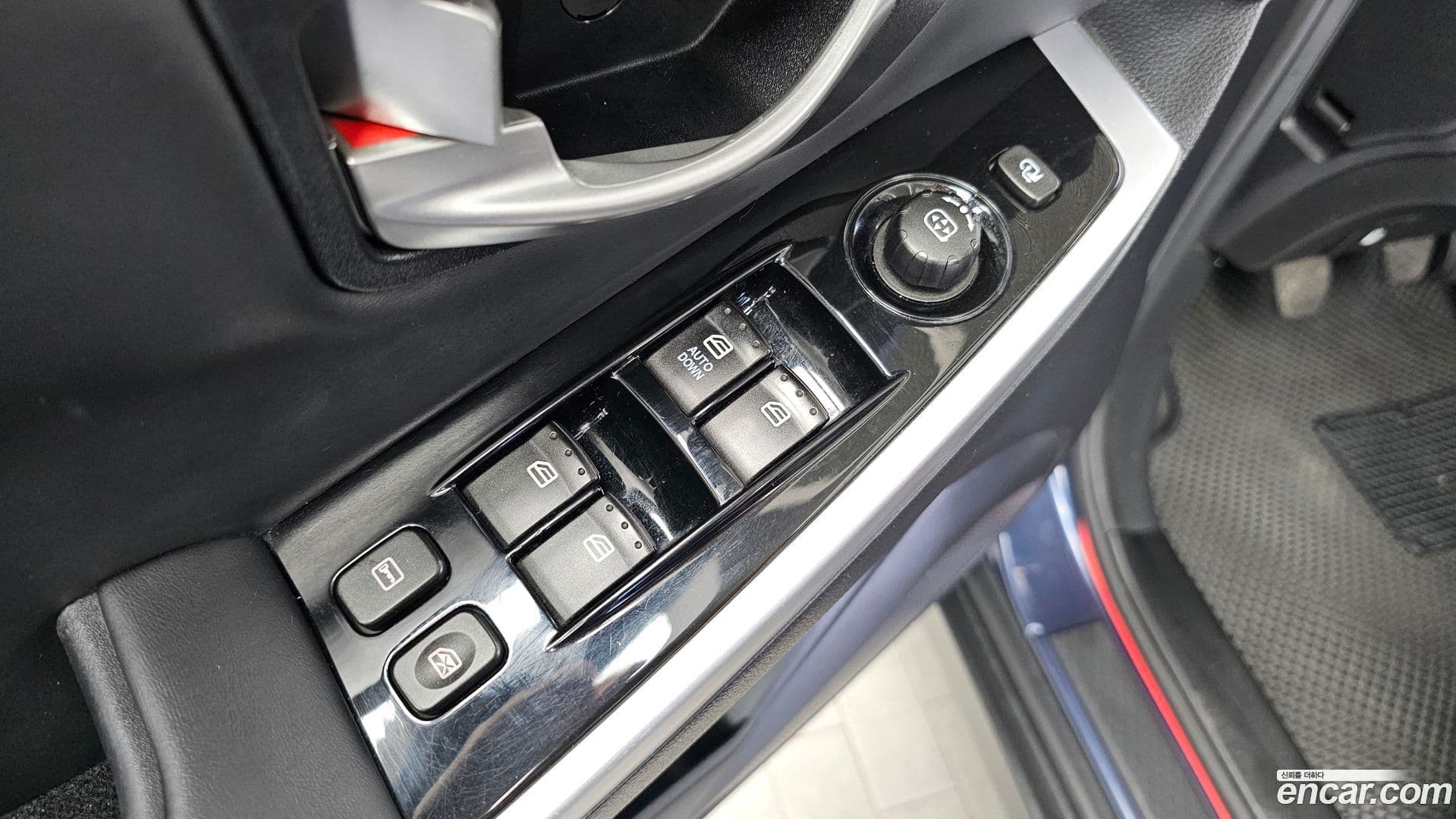 Main__Slider__Photo:KORANDO KG Mobility 2014.1-18