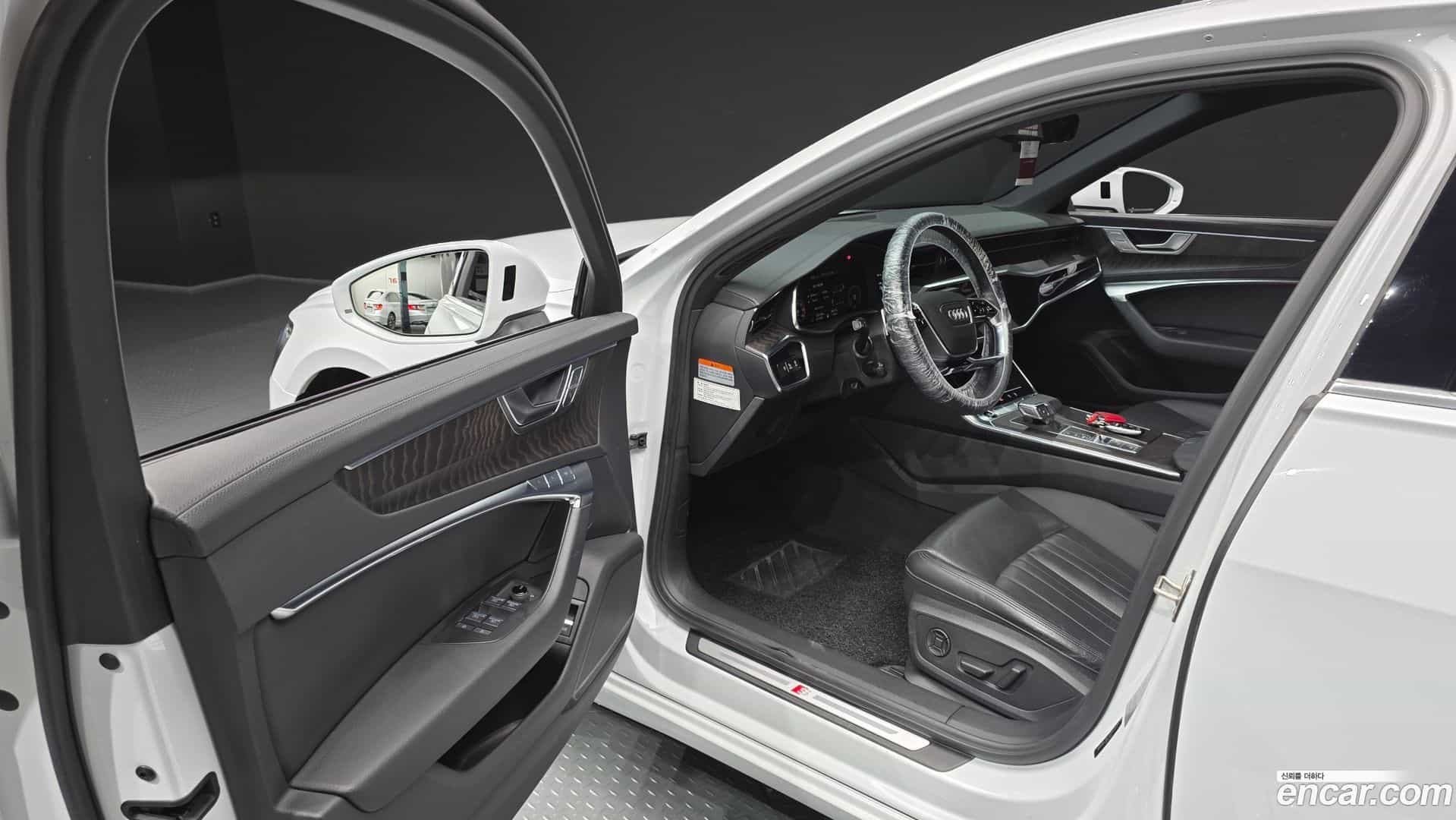 A6 Audi 2021.10-INNER-010