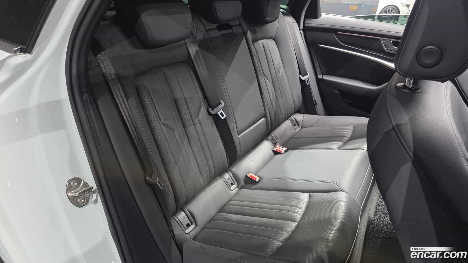 A6 Audi 2021.10-OPTION-015