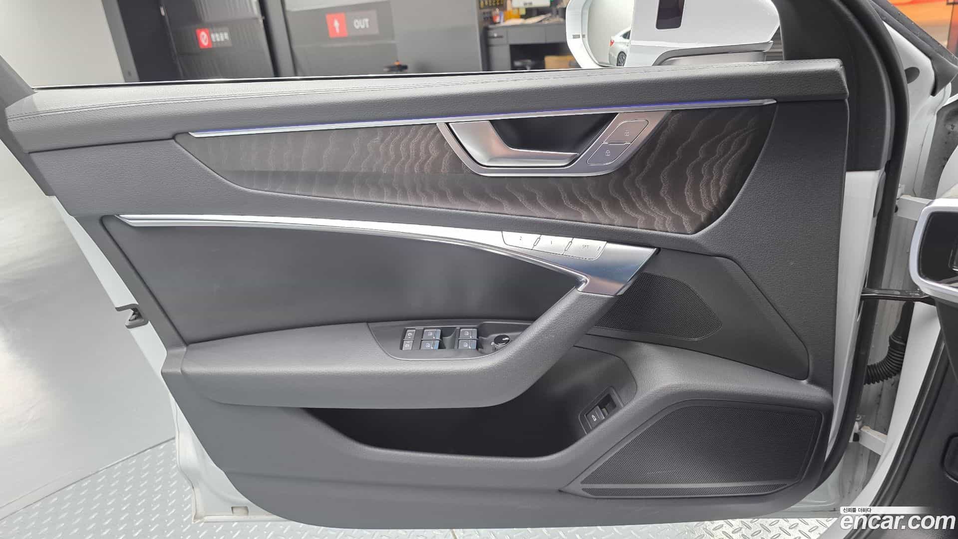 A6 Audi 2021.10-INNER-034