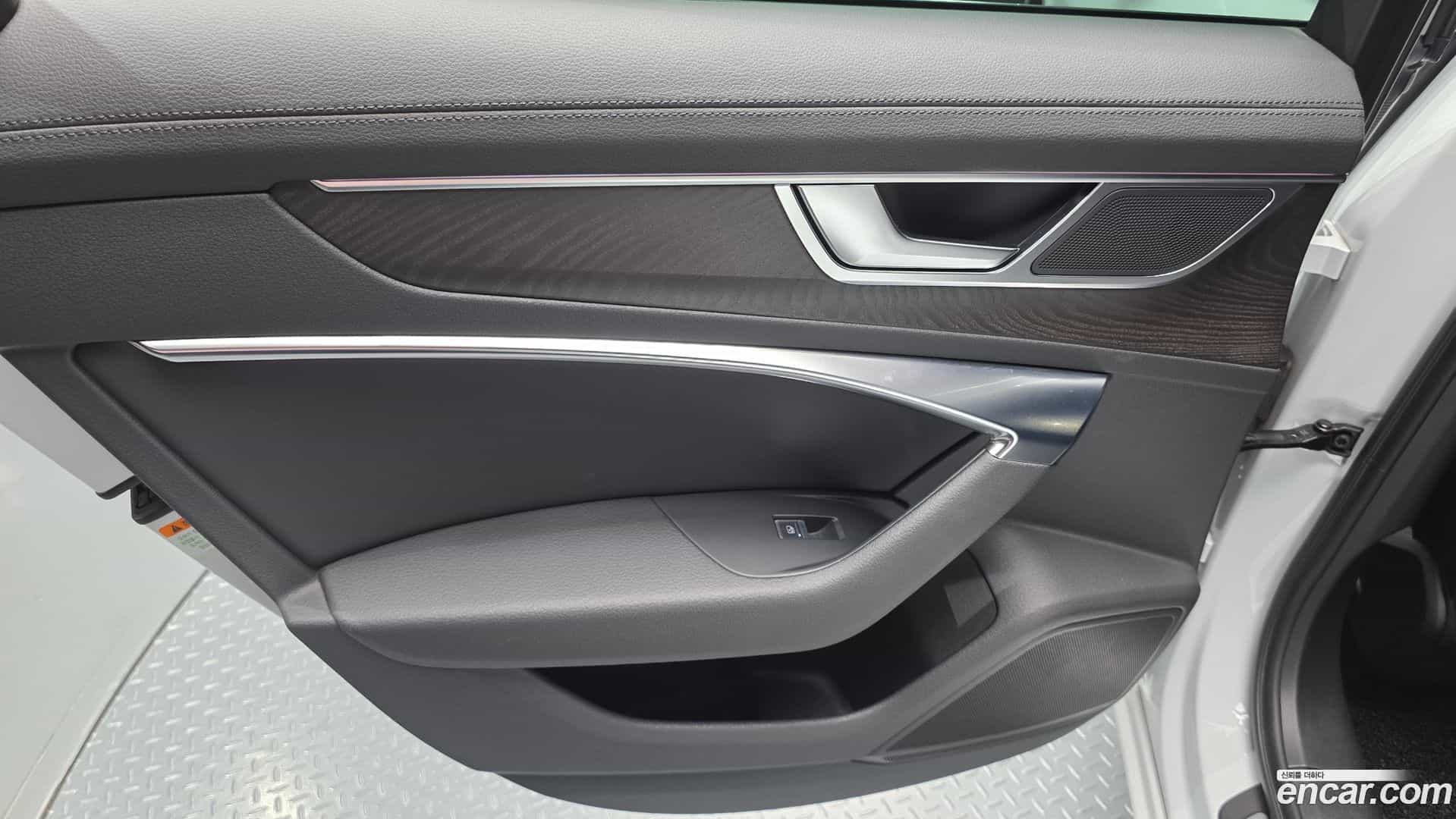 A6 Audi 2021.10-INNER-035