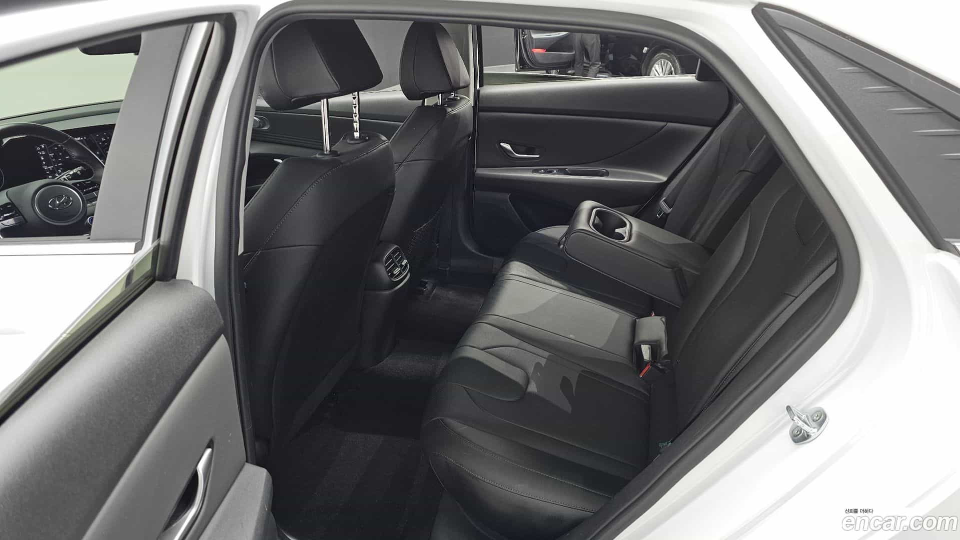 AVANTE Hyundai 2020.3-OPTION-015