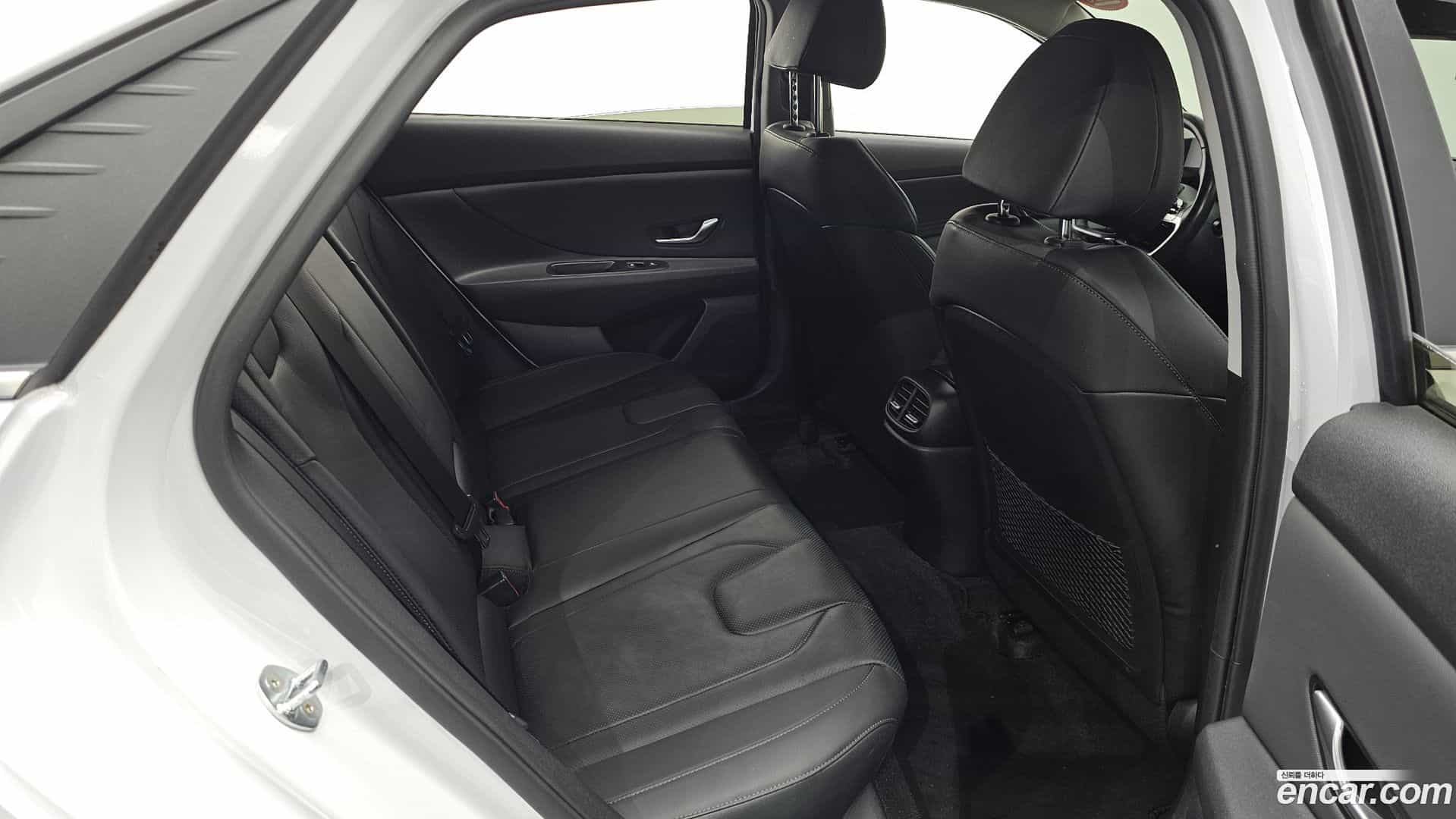 AVANTE Hyundai 2020.3-OPTION-016