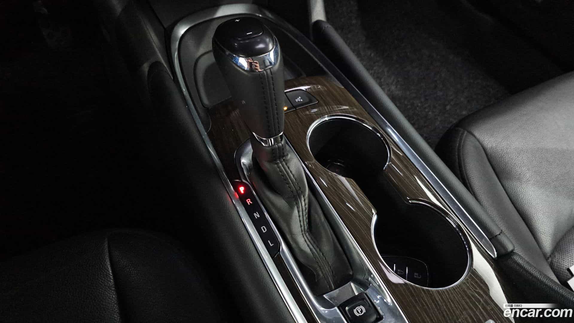 Malibu Chevrolet 2017.4-INNER-009
