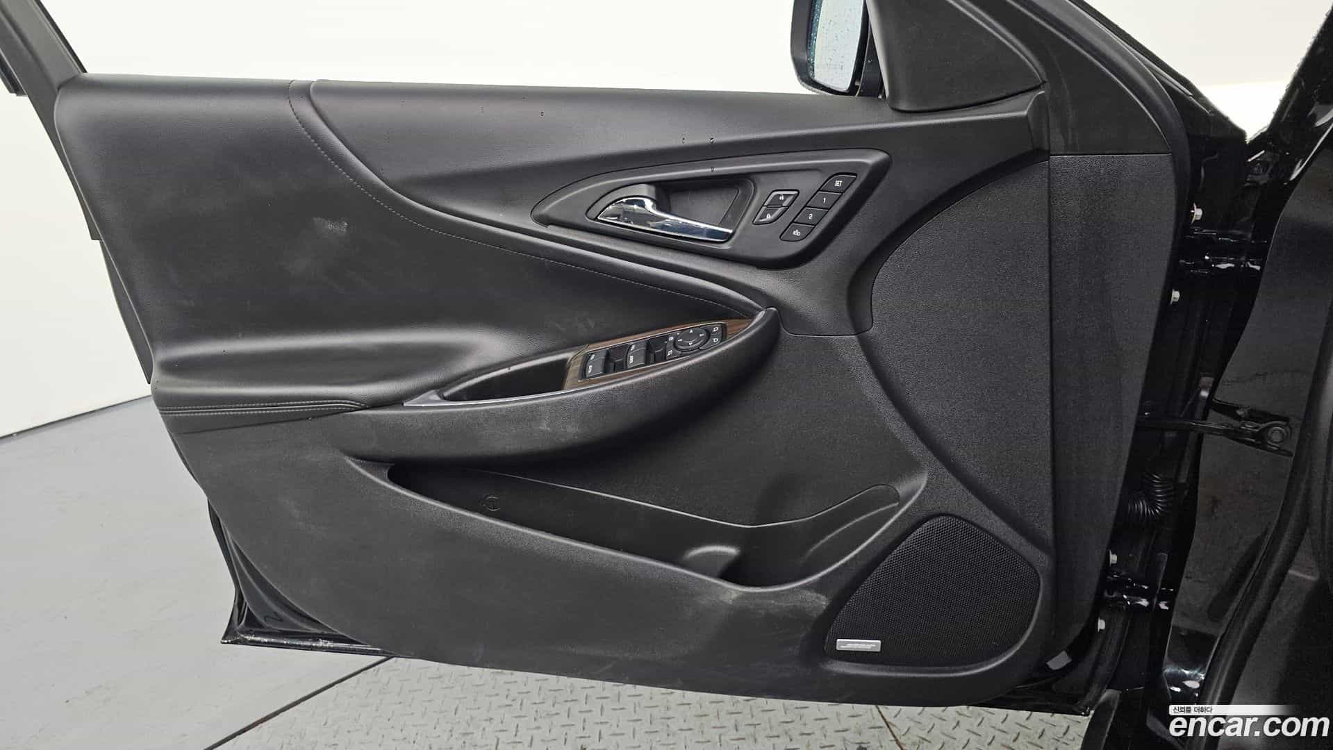 Malibu Chevrolet 2017.4-INNER-034
