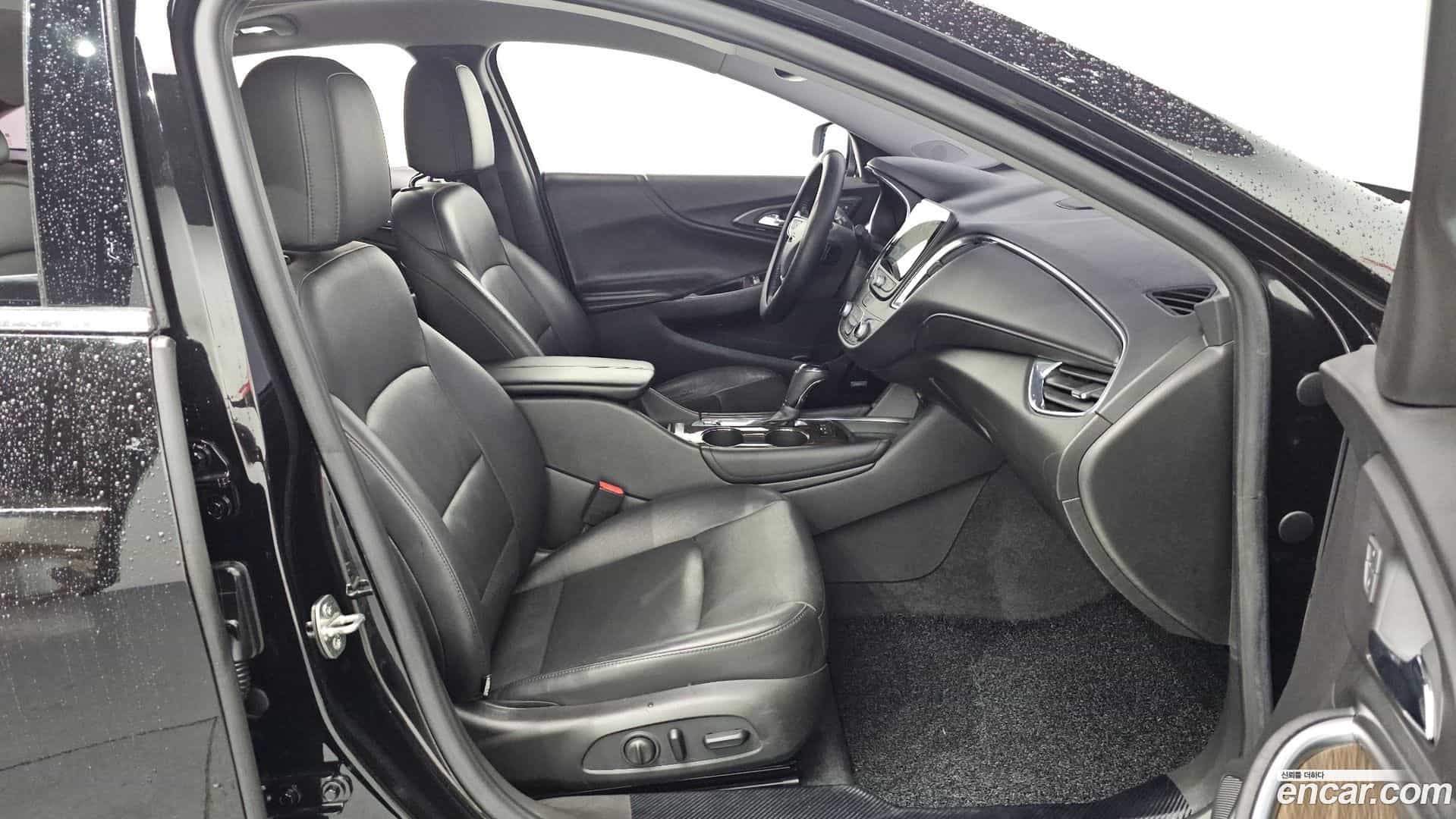 Malibu Chevrolet 2017.4-INNER-036