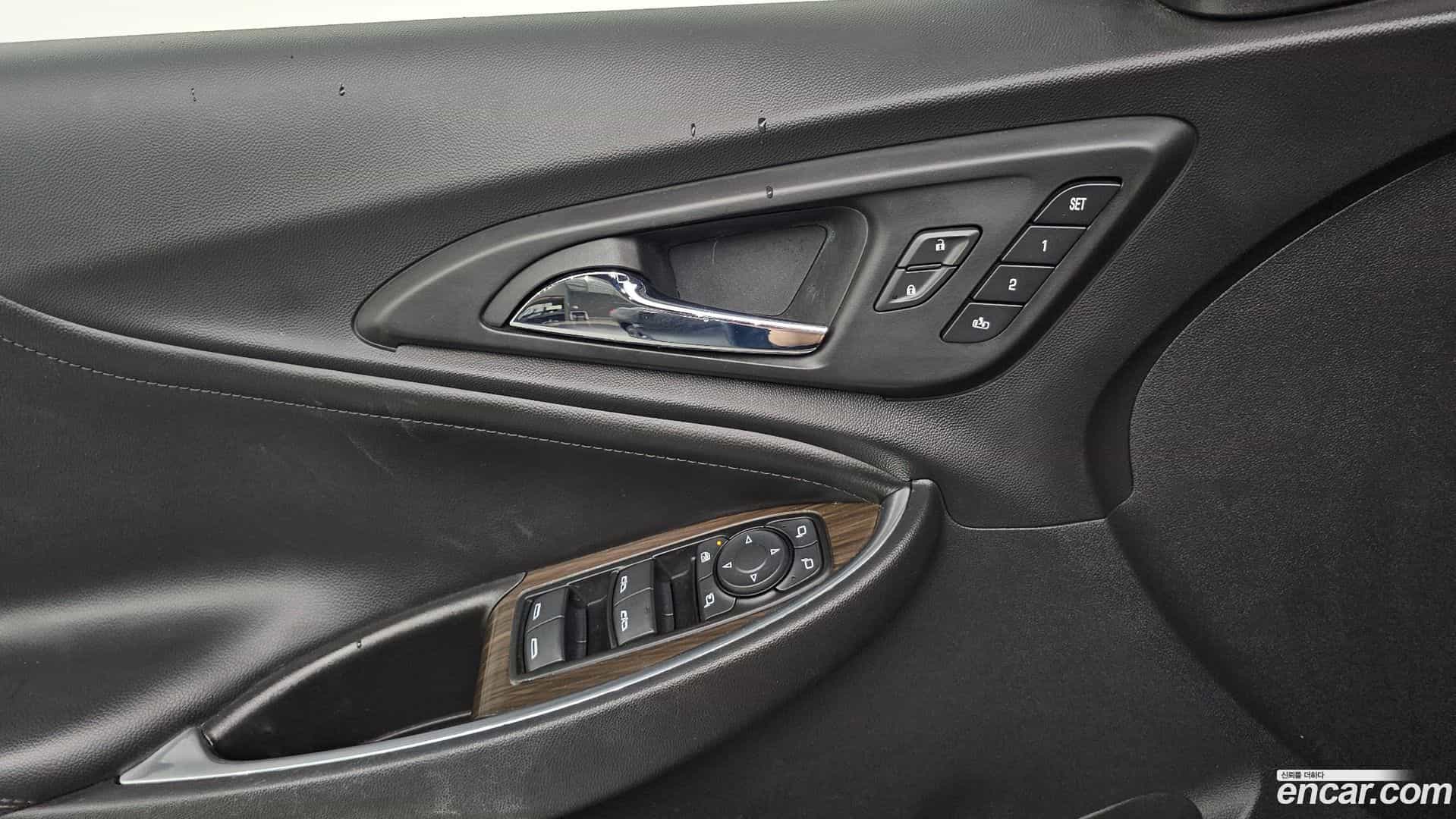 Malibu Chevrolet 2017.4-OPTION-043