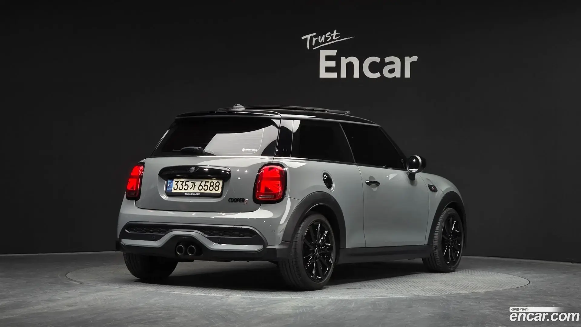 Main__Slider__Photo:Cooper Mini 2022.0-1