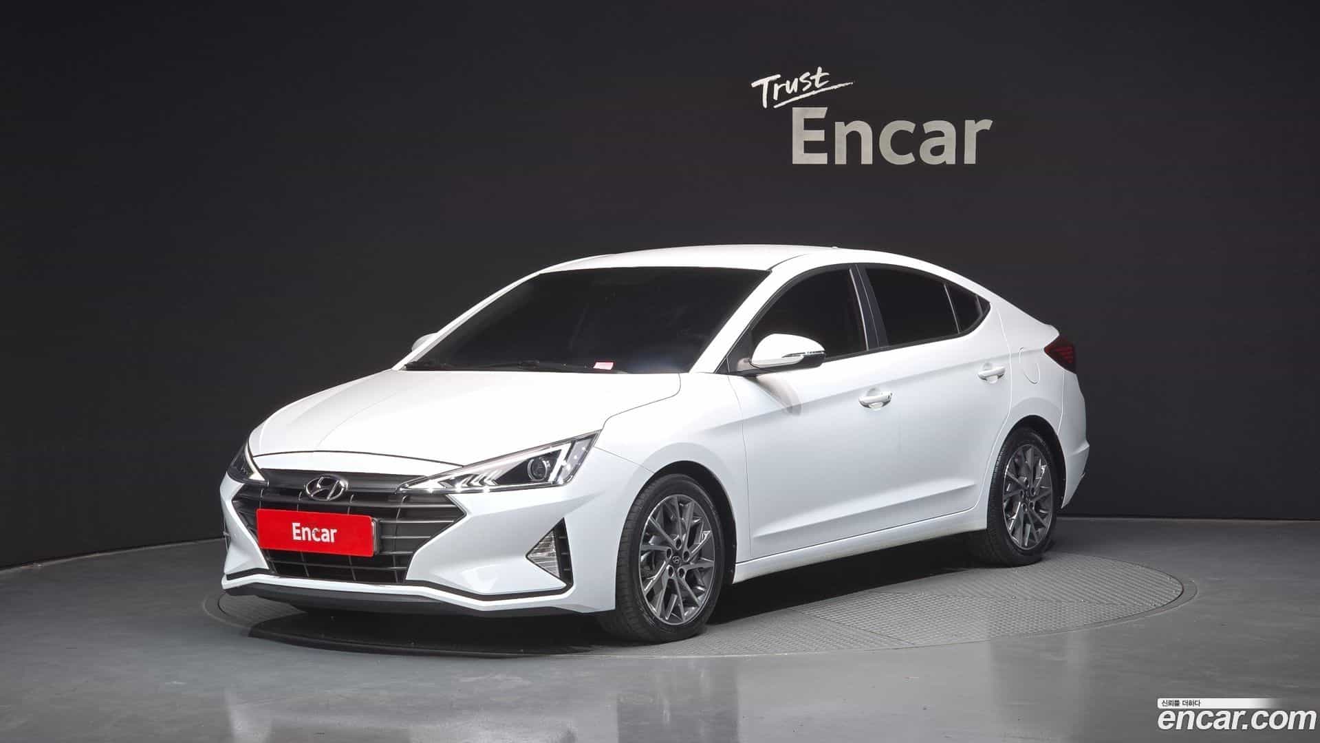 AVANTE Hyundai 2018.11-OUTER-001