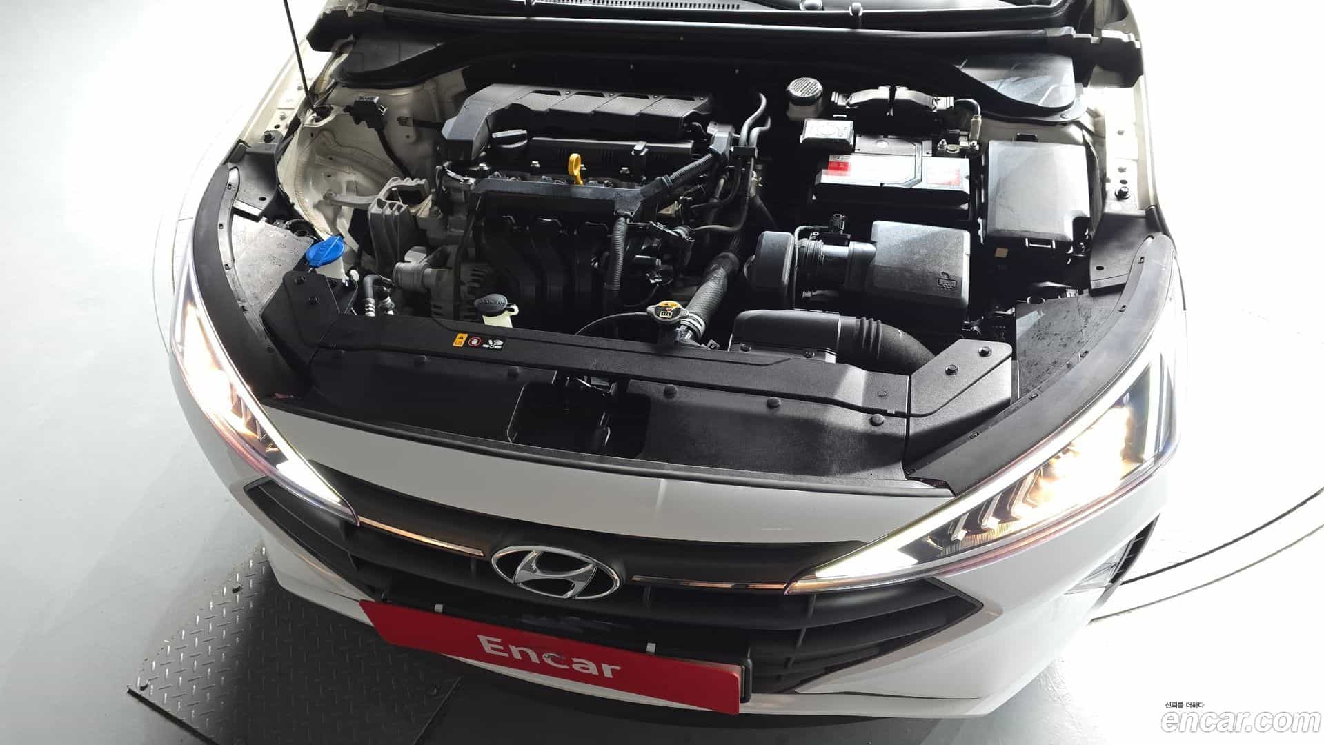 AVANTE Hyundai 2018.11-OUTER-006