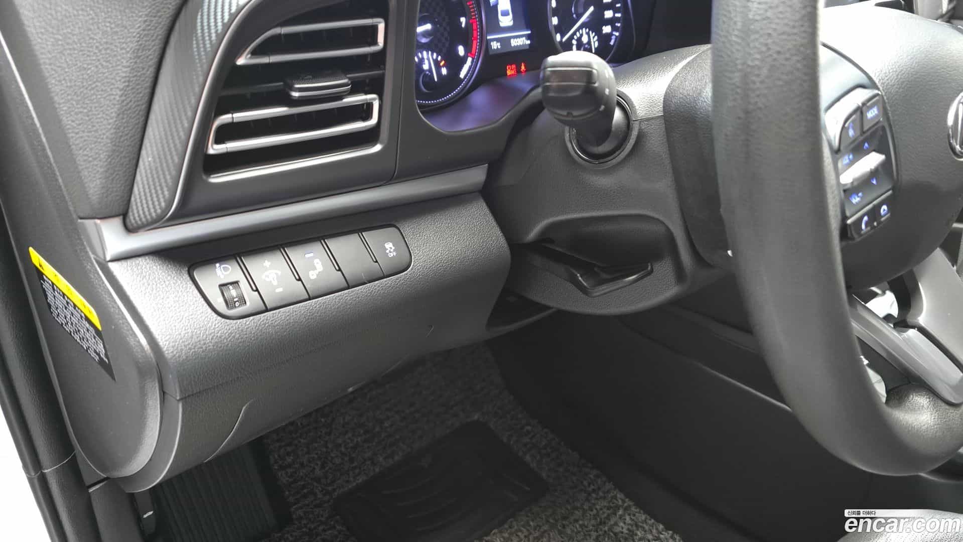 AVANTE Hyundai 2018.11-OPTION-019