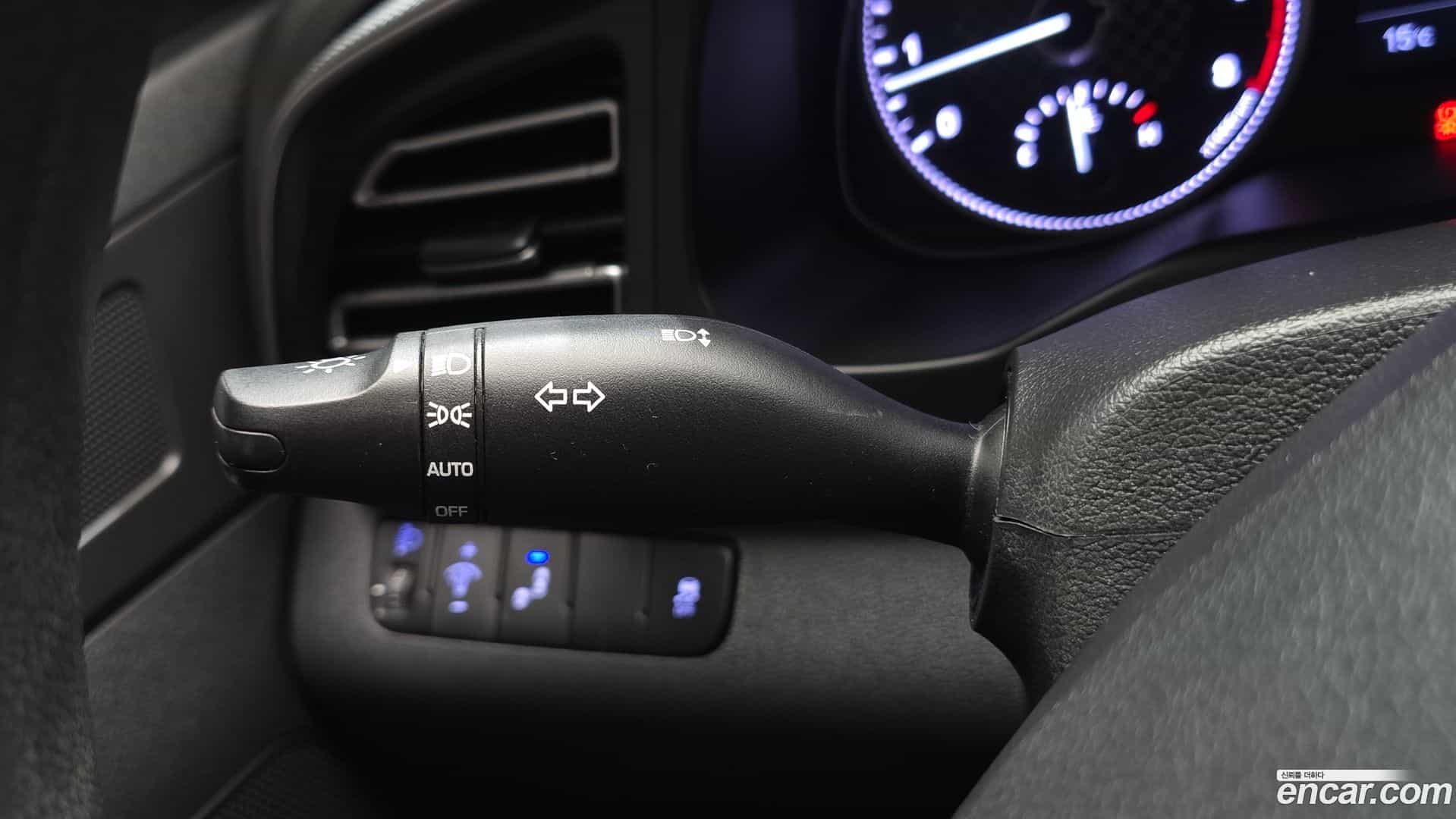AVANTE Hyundai 2018.11-OPTION-020