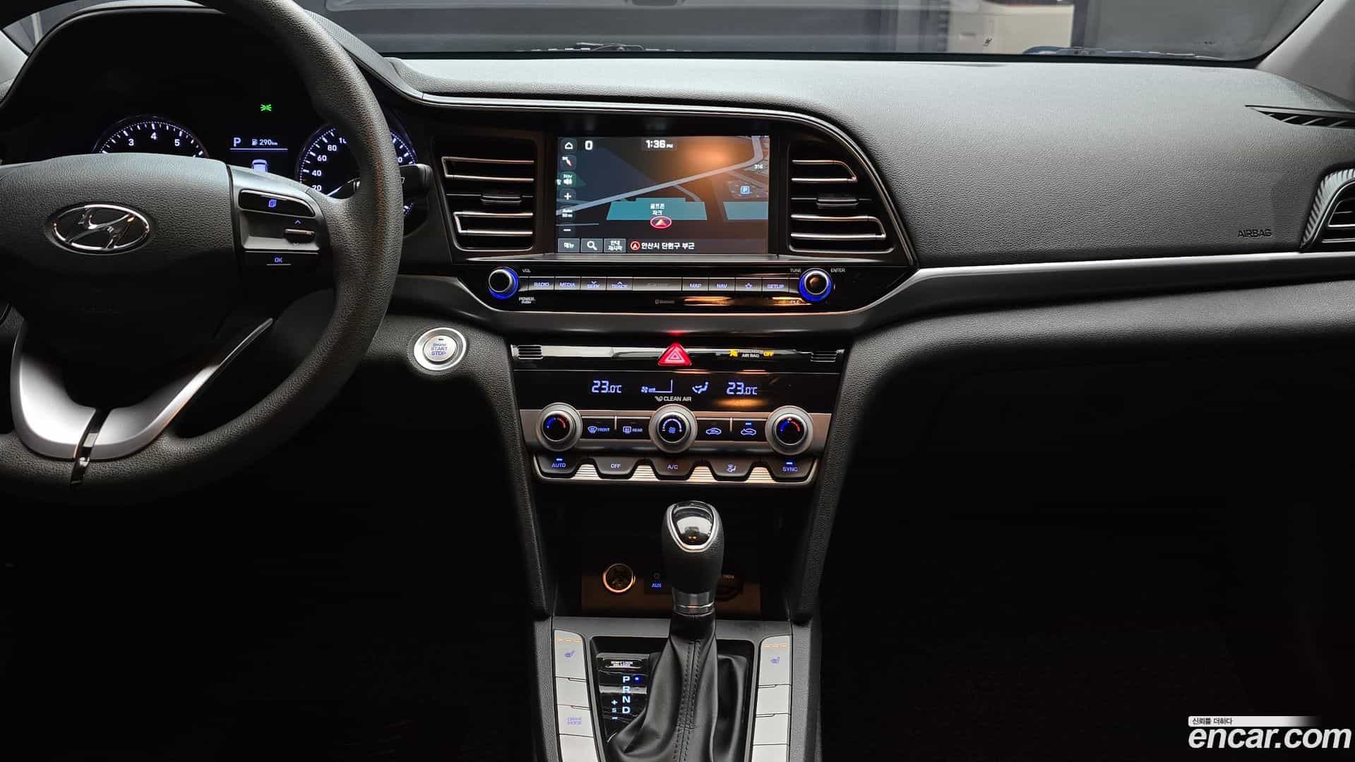 AVANTE Hyundai 2018.11-OPTION-024