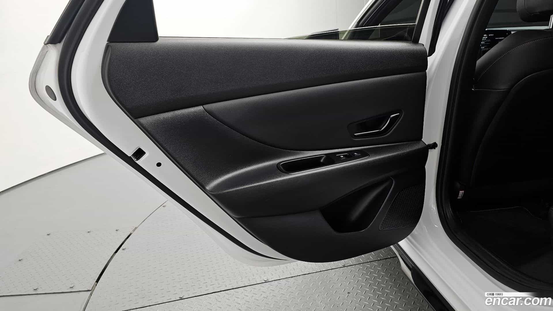 AVANTE Hyundai 2020.11-INNER-035