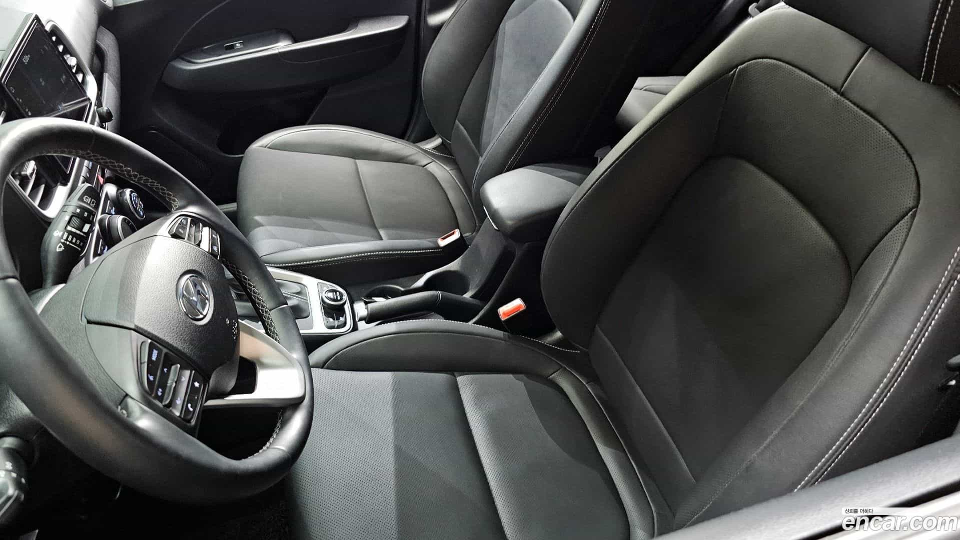 Venue Hyundai 2023.10-OPTION-020