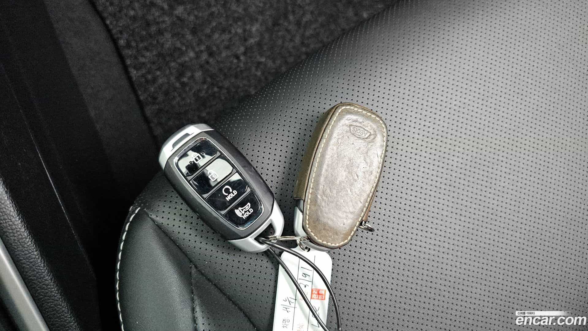 Venue Hyundai 2023.10-OPTION-022