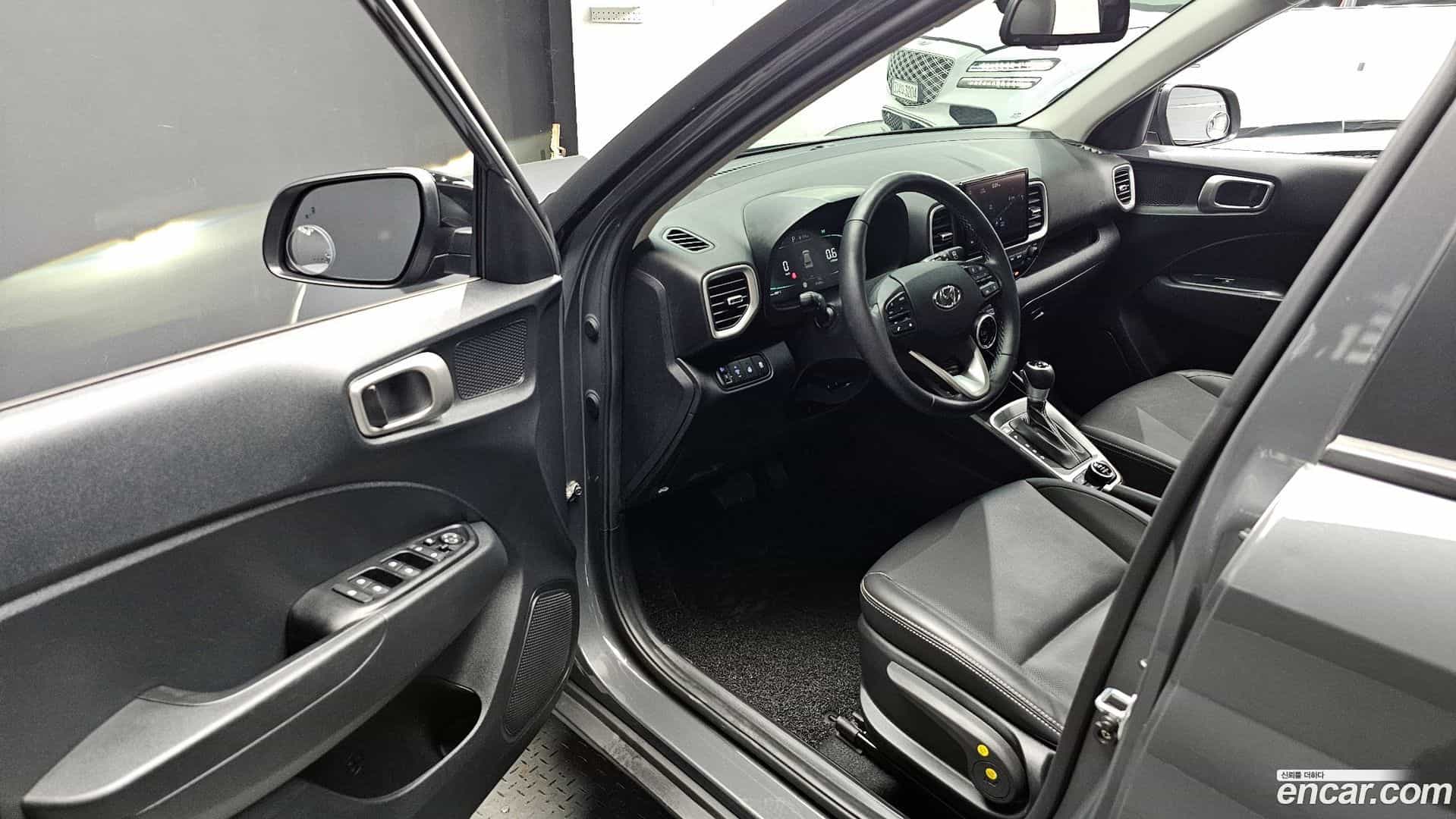 Venue Hyundai 2023.10-OPTION-041