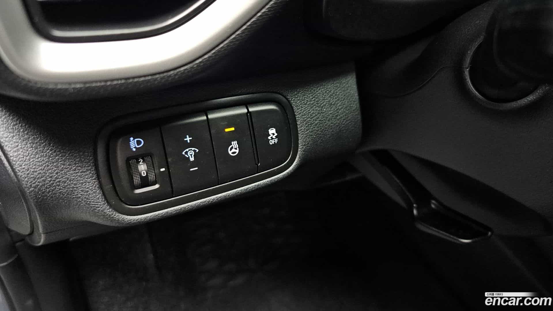 Venue Hyundai 2023.10-OPTION-042