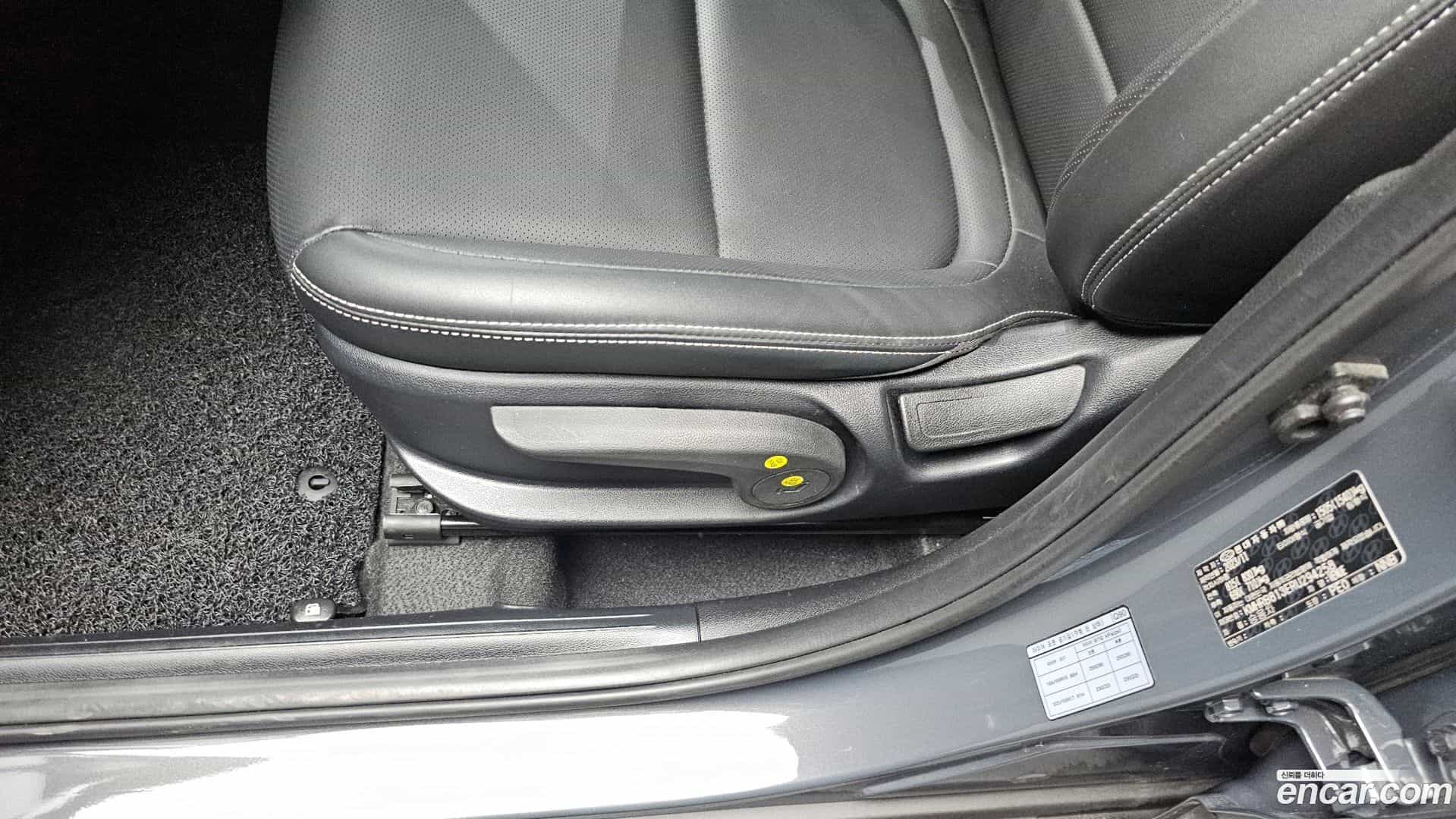 Venue Hyundai 2023.10-OPTION-044
