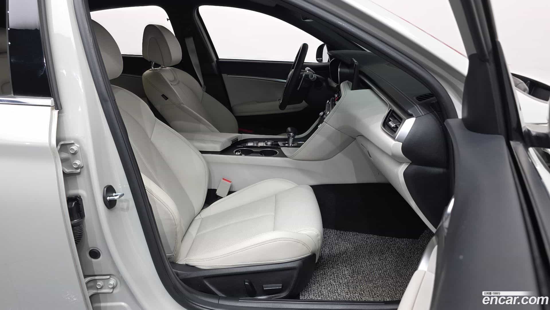 G70 Genesis 2024.1-INNER-036