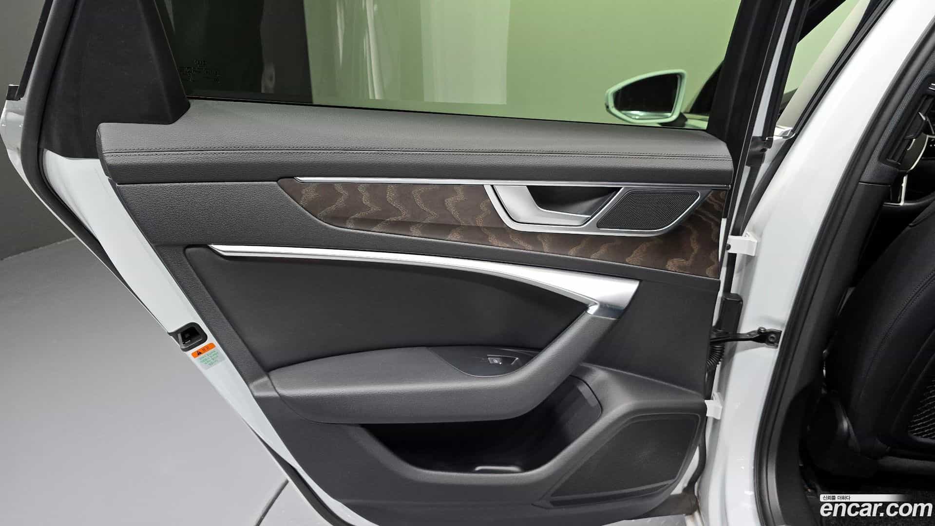 A6 Audi 2021.11-INNER-035
