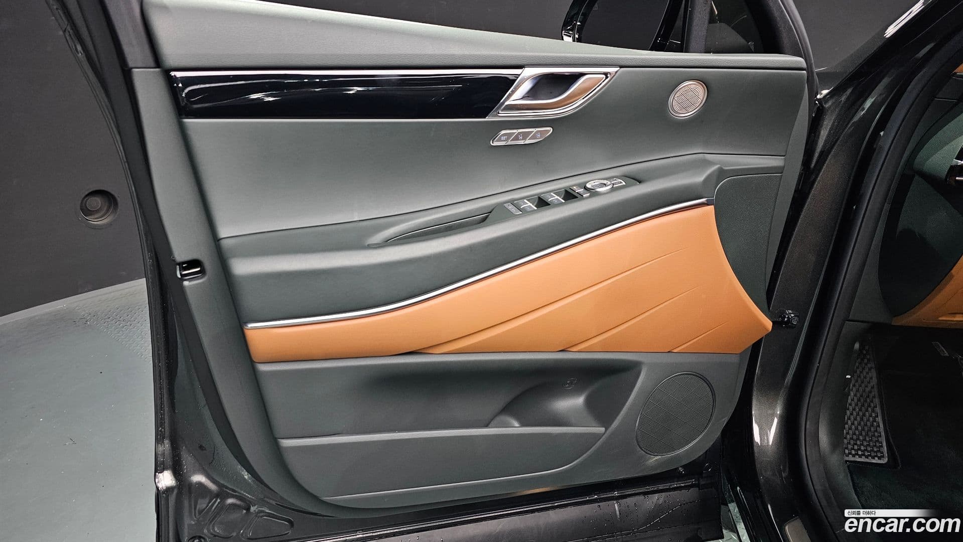 Main__Slider__Photo:GV80 Genesis 2024.5-23