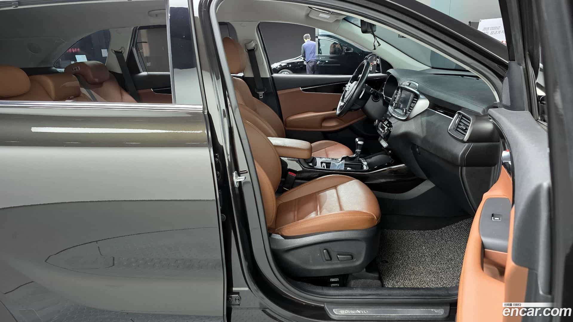 Sorento Kia 2019.1-OPTION-015