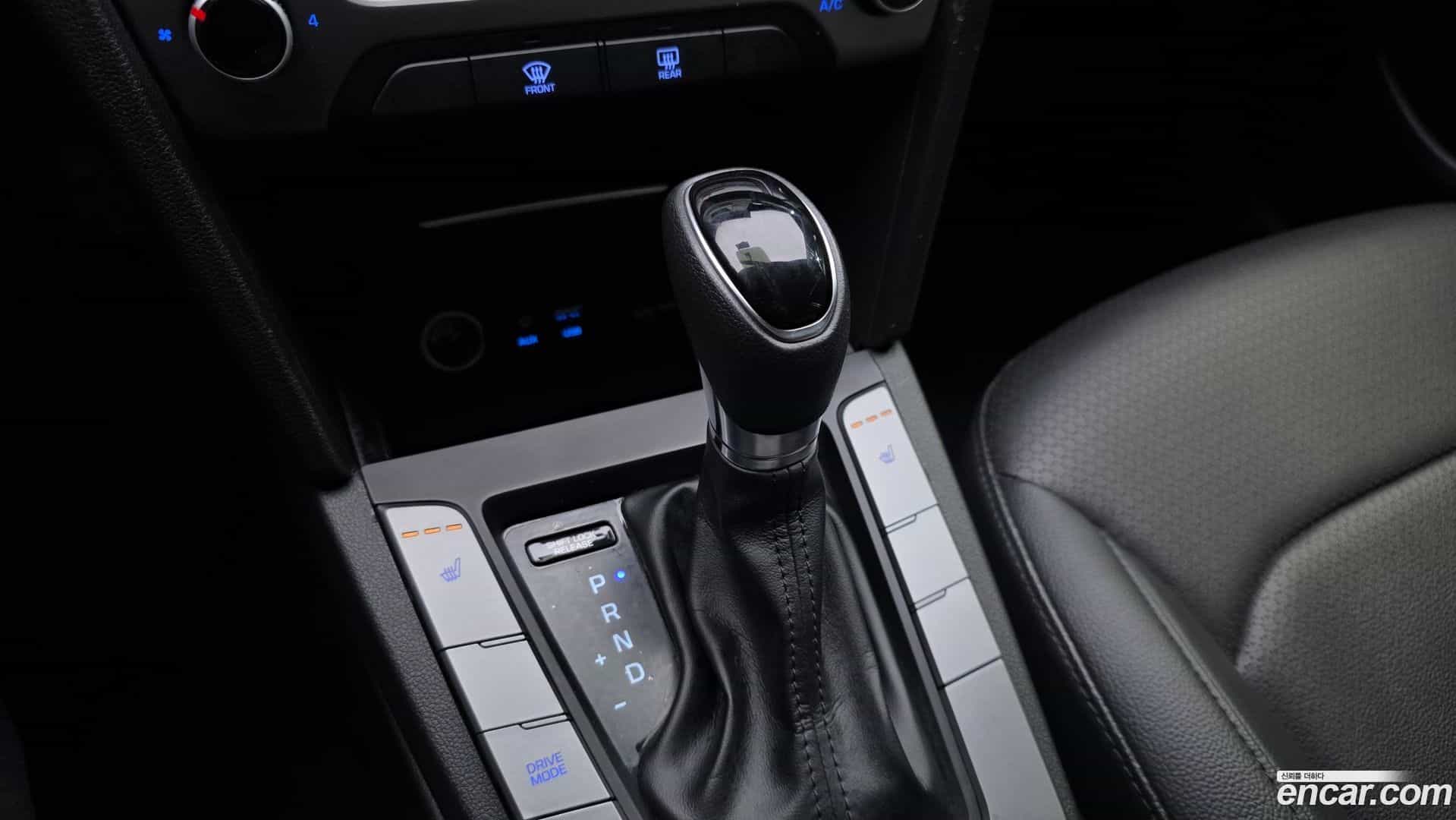 AVANTE Hyundai 2016.8-INNER-009