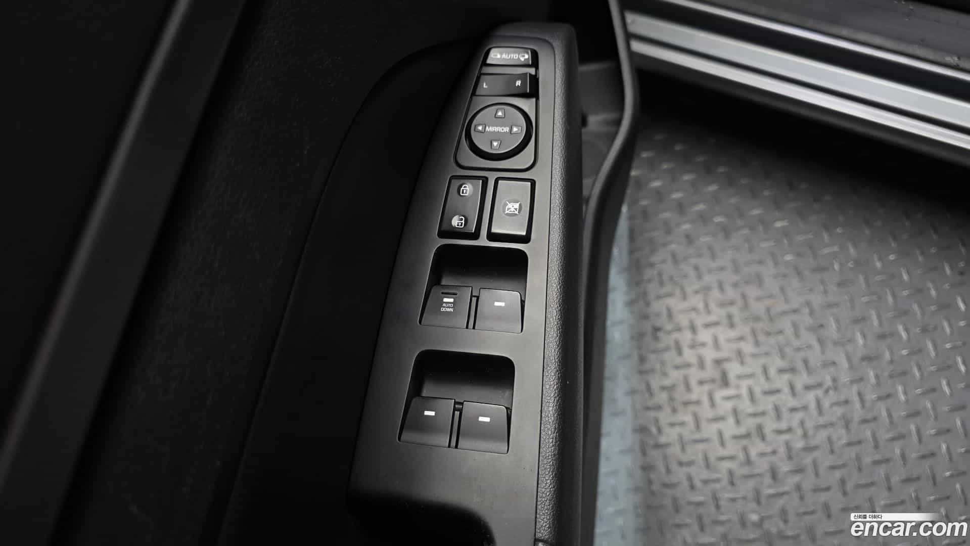 AVANTE Hyundai 2016.8-OPTION-018