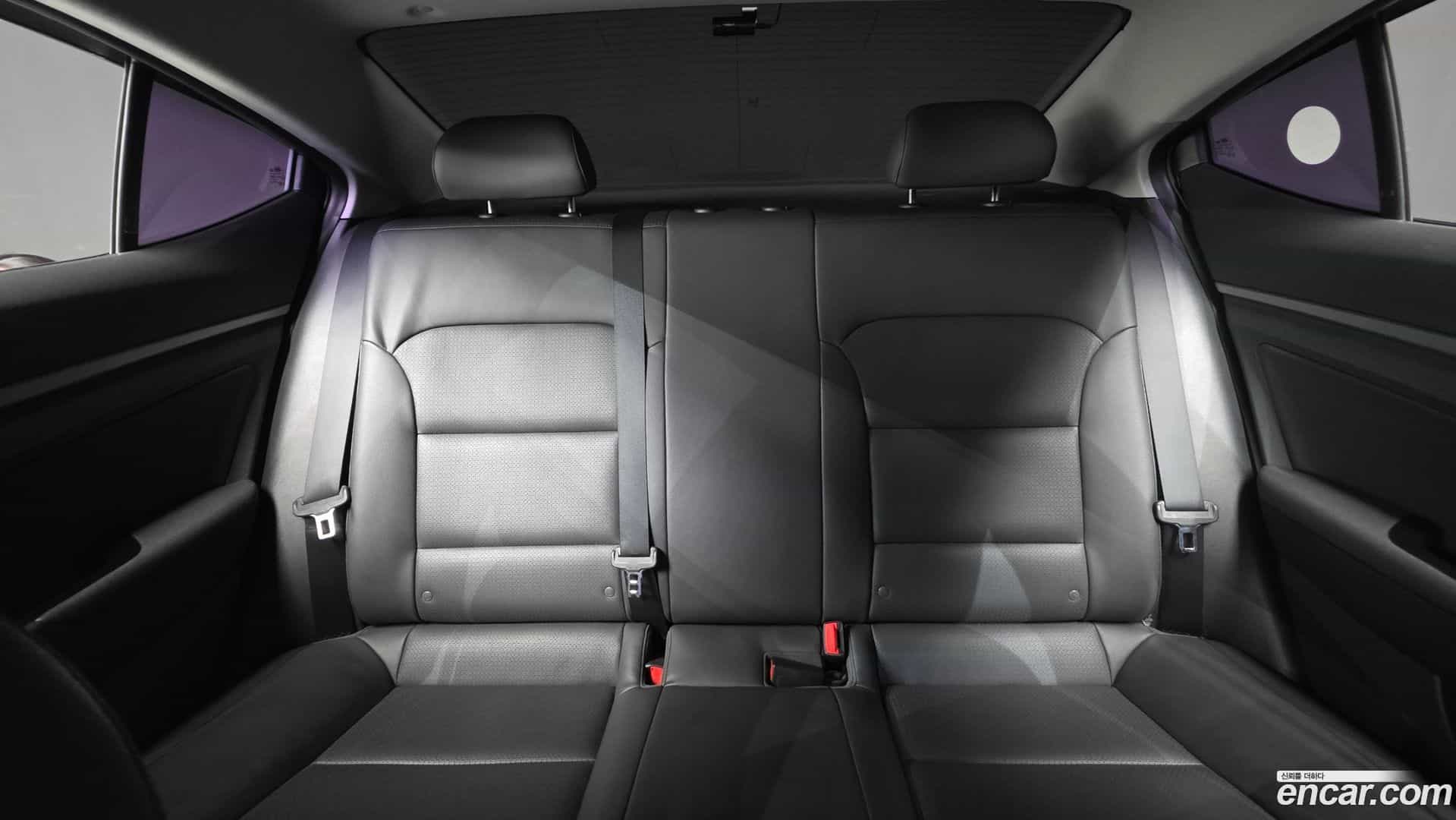 AVANTE Hyundai 2016.8-INNER-036