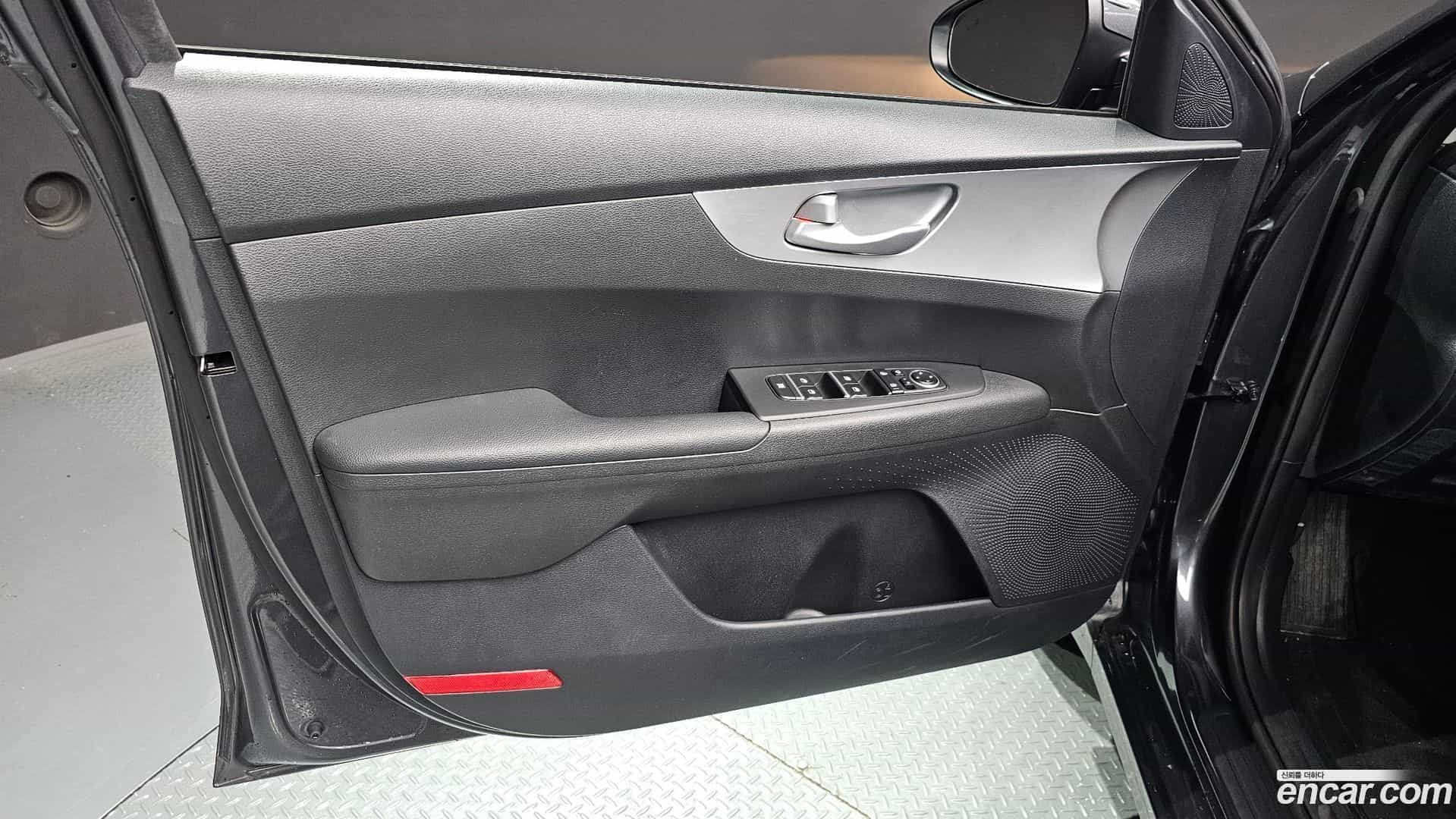 K3 Kia 2022.2-INNER-034